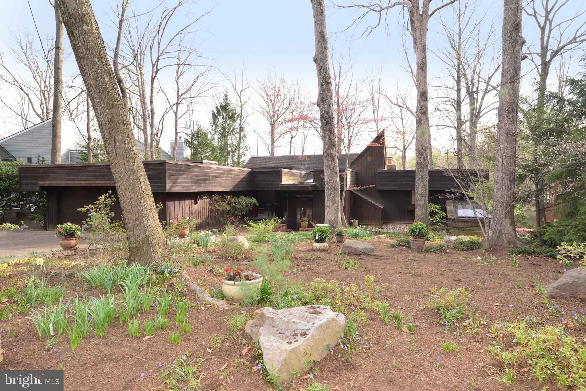 RESTON - Residential