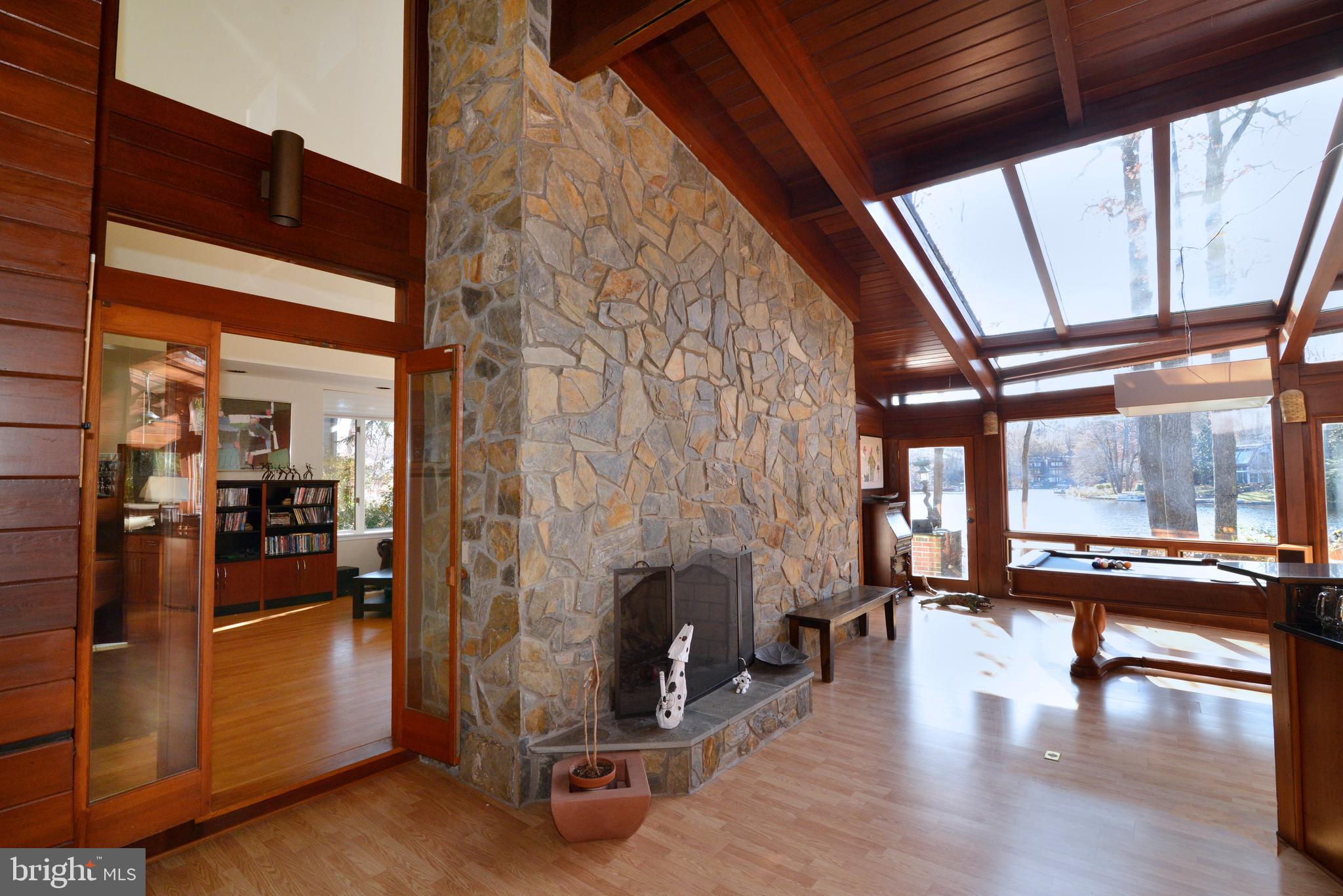 RESTON - Residential