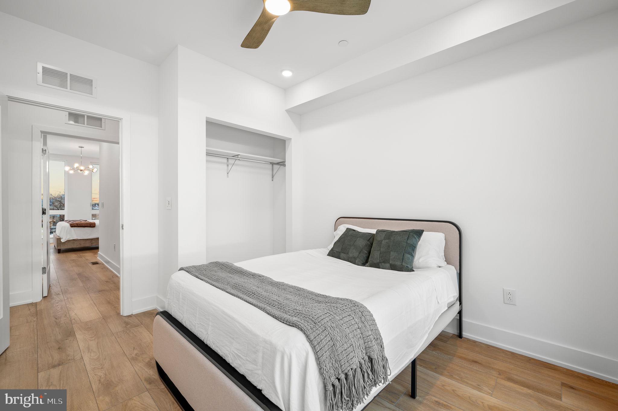 PORT RICHMOND - Residential