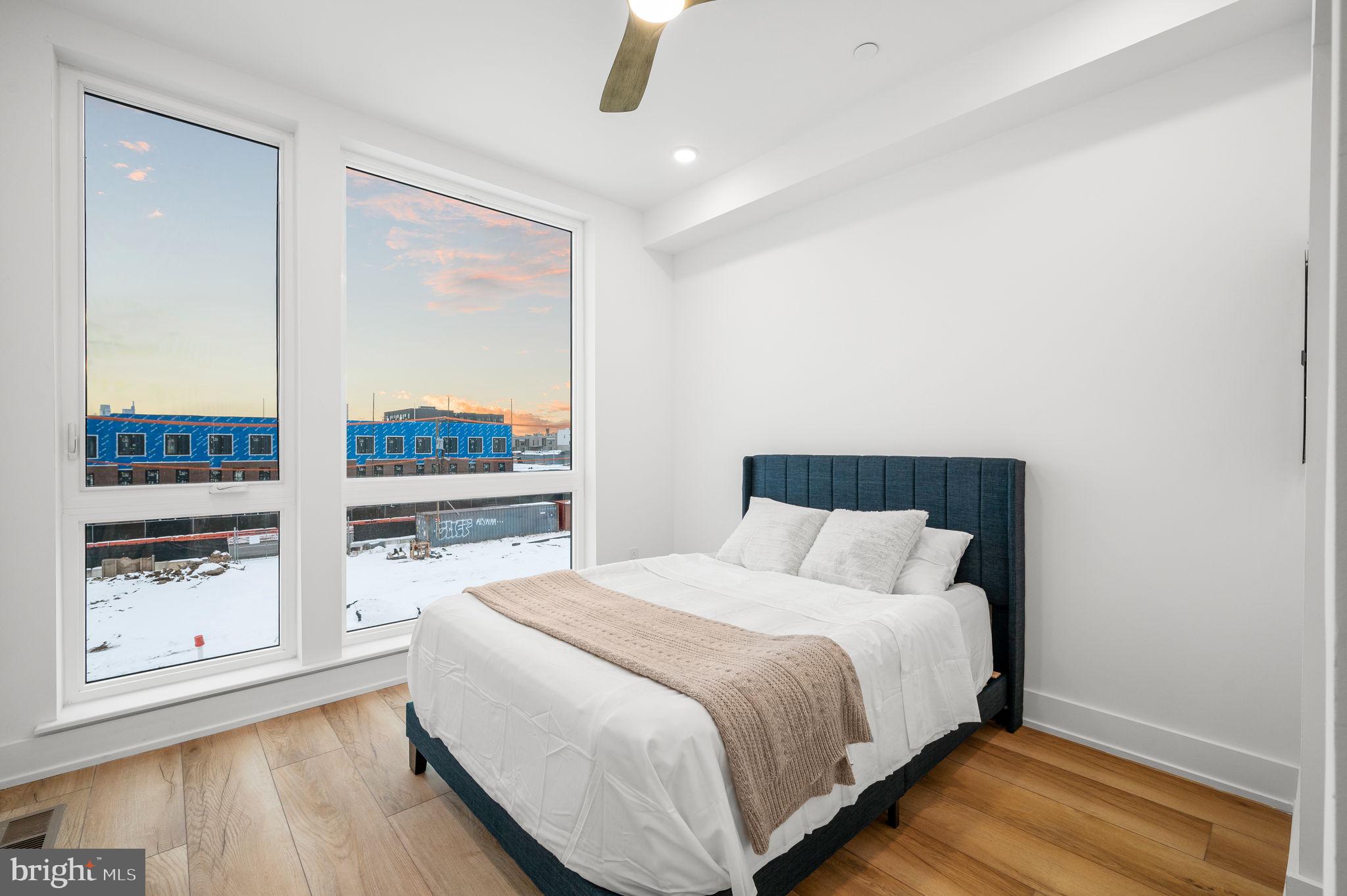 PORT RICHMOND - Residential