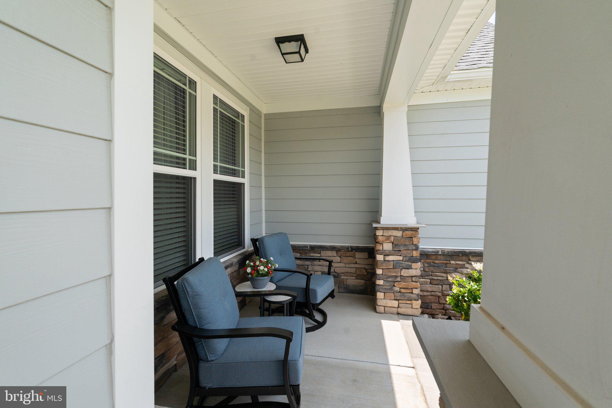 2852 KINGSFIELD DRIVE