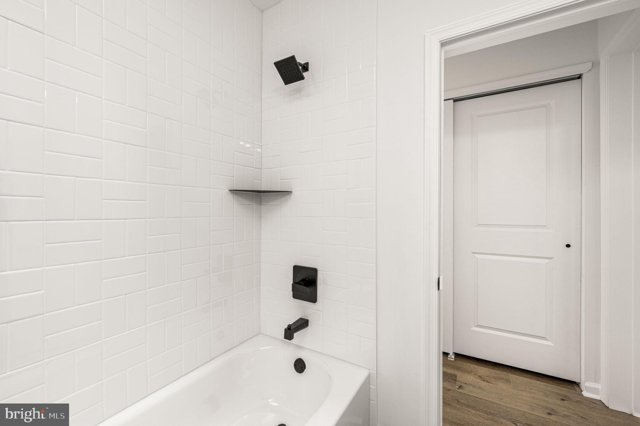 SQUIRREL HILL - Residential