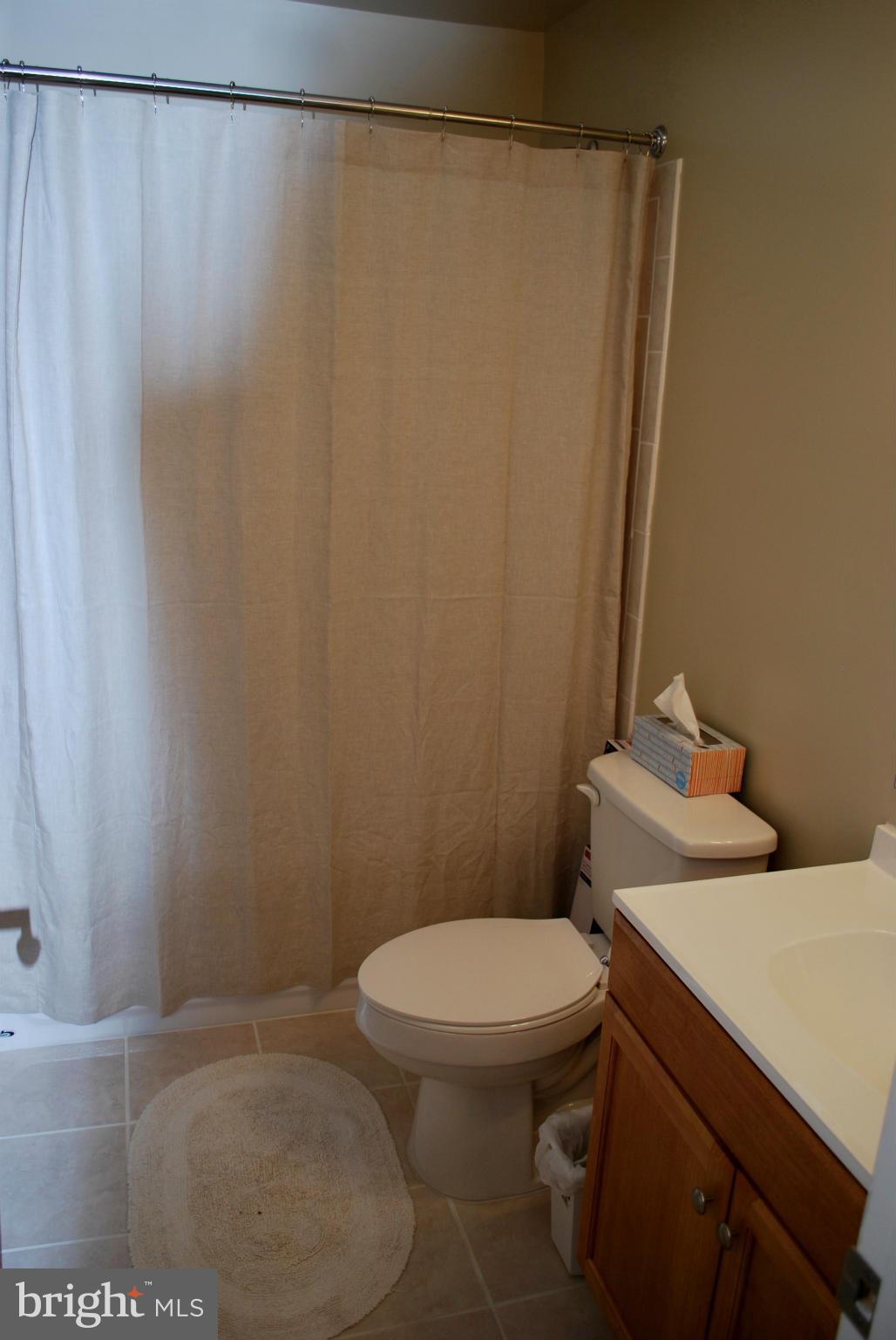 ELMWOOD - Residential Lease