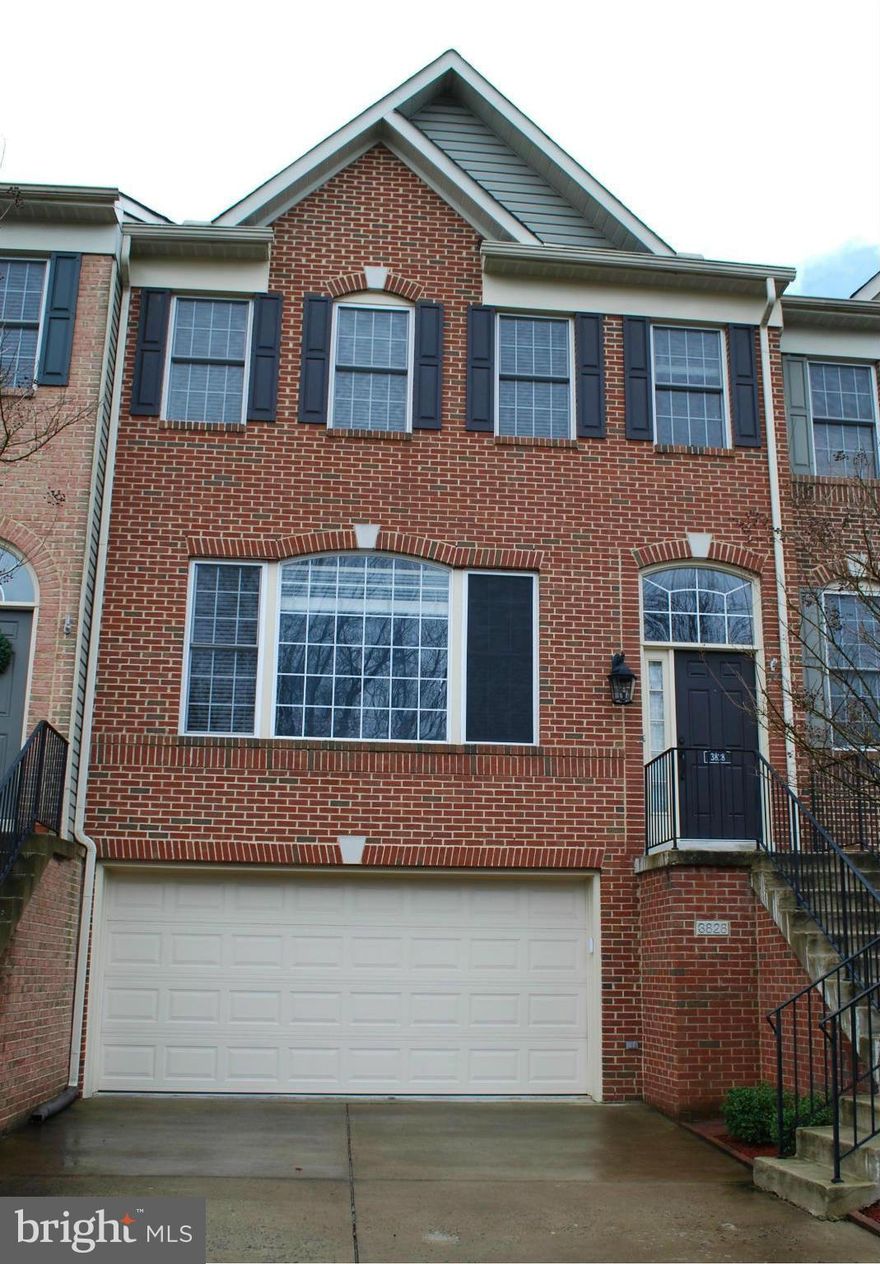 Gorgeous home in gated community mins. to Old Town, Alexandria. Light and bright throughout. Gourmet kitchen with granite, tile backsplash, and 42" cabinets. 2 sided fireplace between kitchen and dining/living room. Master Suite with soaking tub, his/hers walk-in closets, and vaulted ceiling. Large lower level family room. Deck and patio. 2 mi. to Huntington Metro. Owner pays HOA fees.