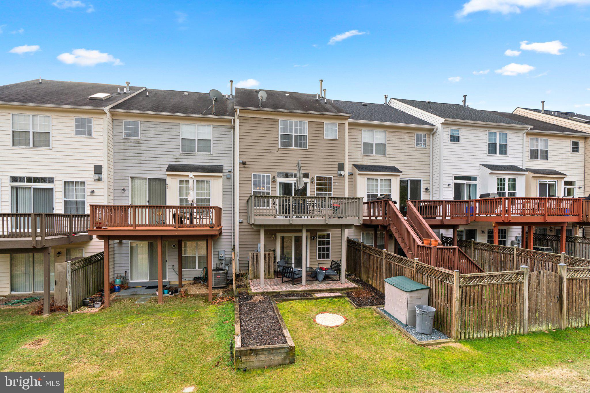 RIDGEFIELD - Residential