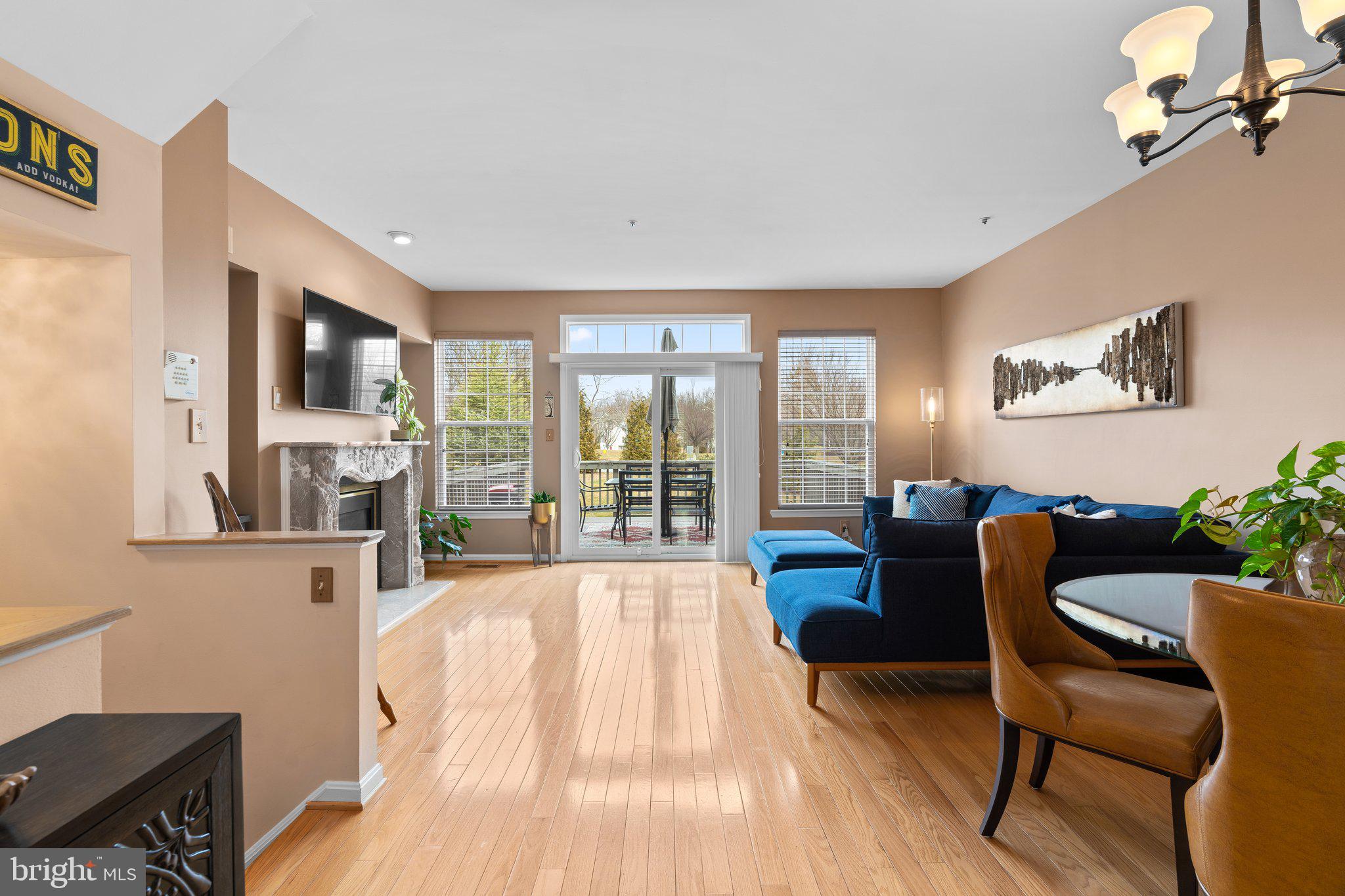 RIDGEFIELD - Residential