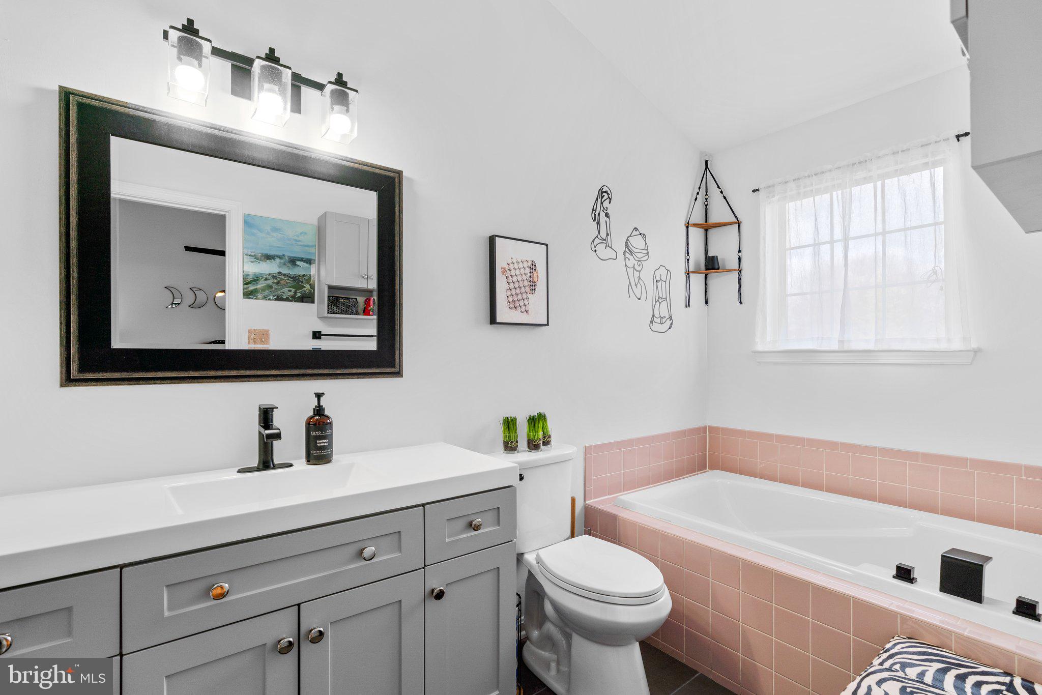 RIDGEFIELD - Residential