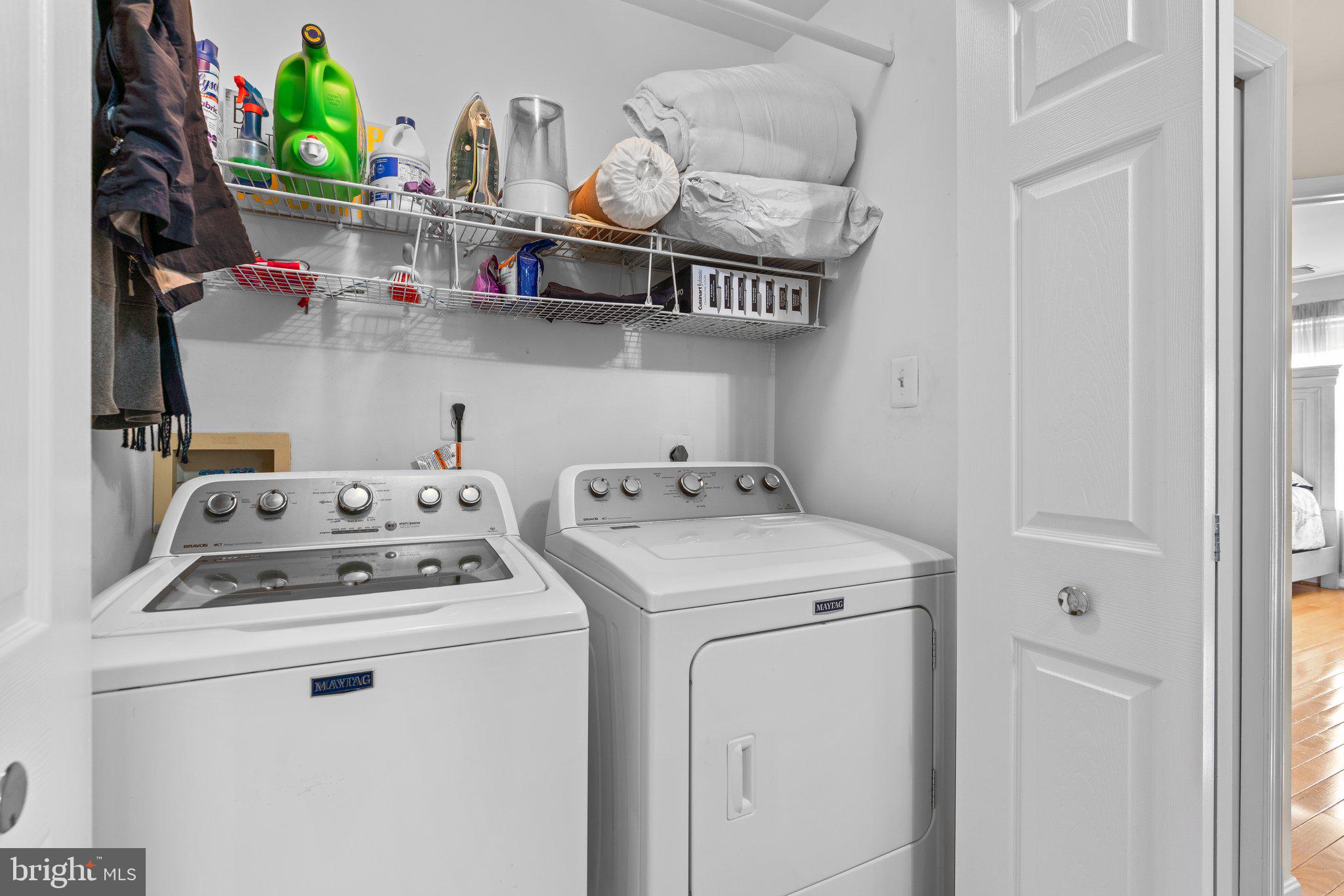 RIDGEFIELD - Residential