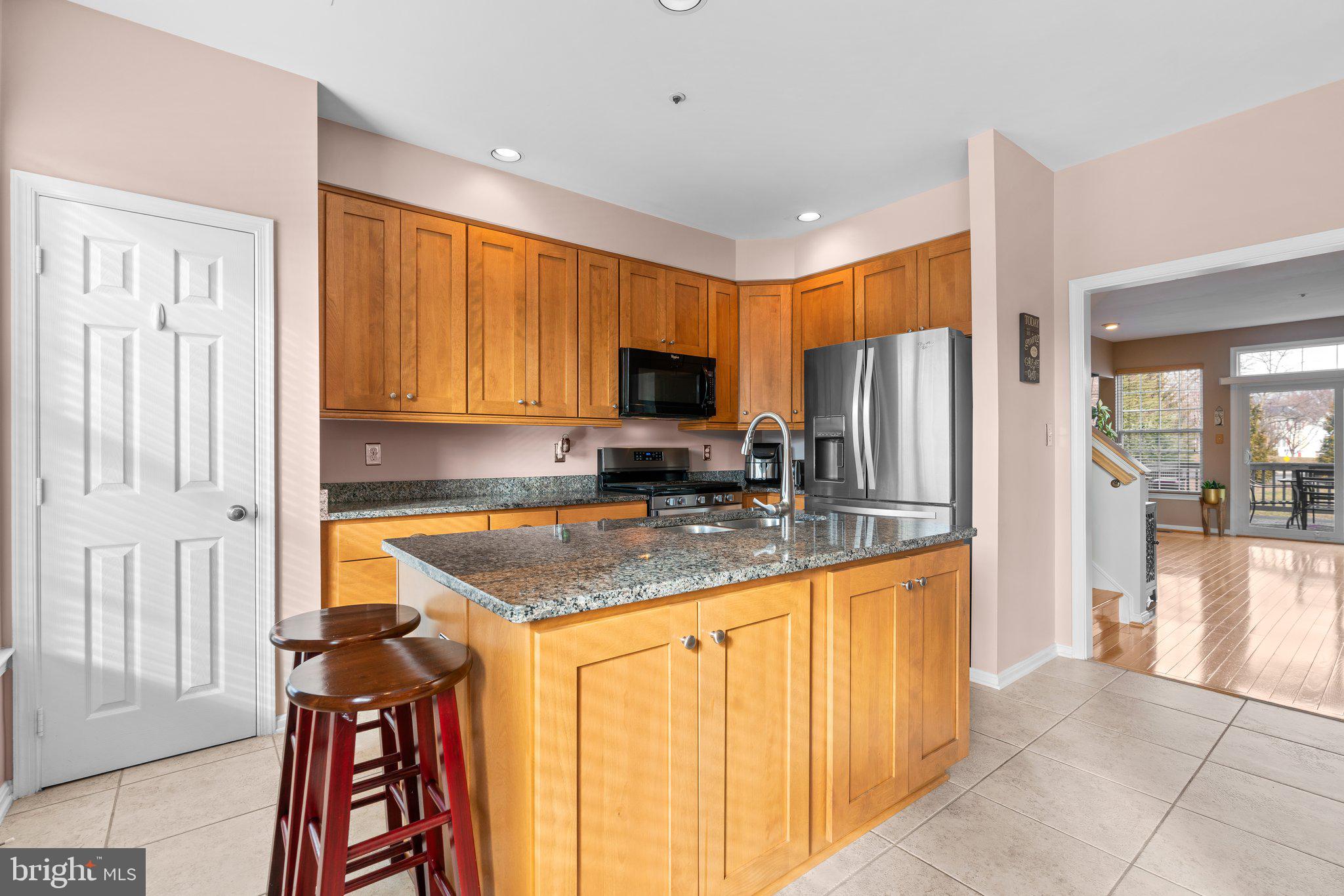 RIDGEFIELD - Residential