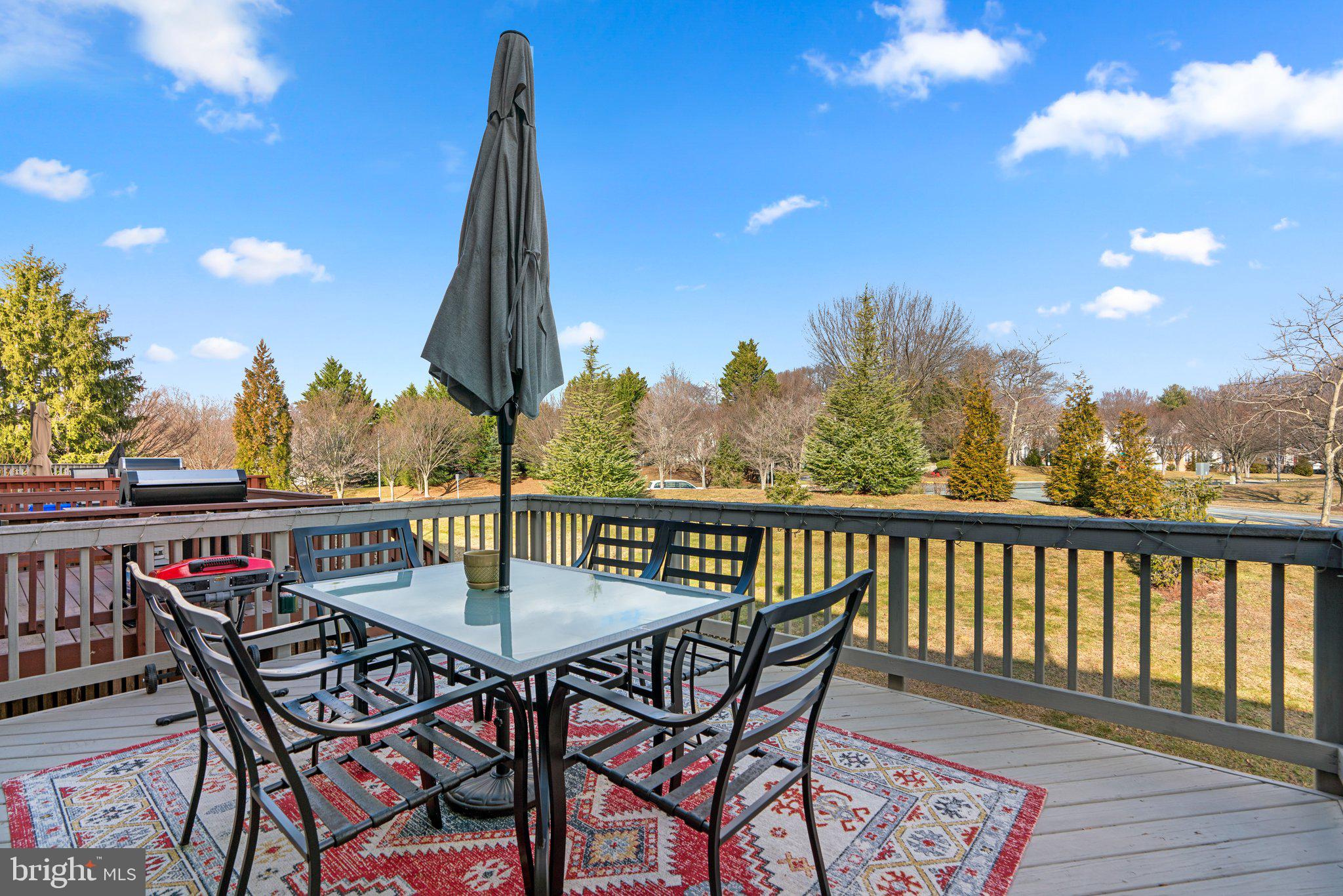 RIDGEFIELD - Residential