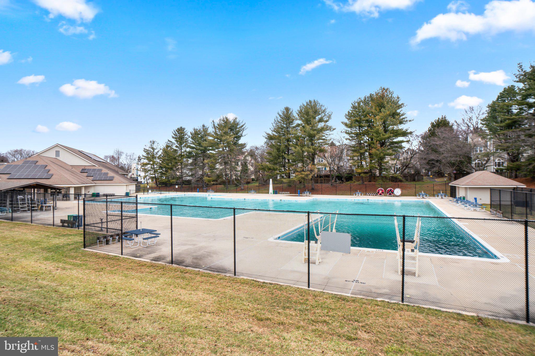 RIDGEFIELD - Residential