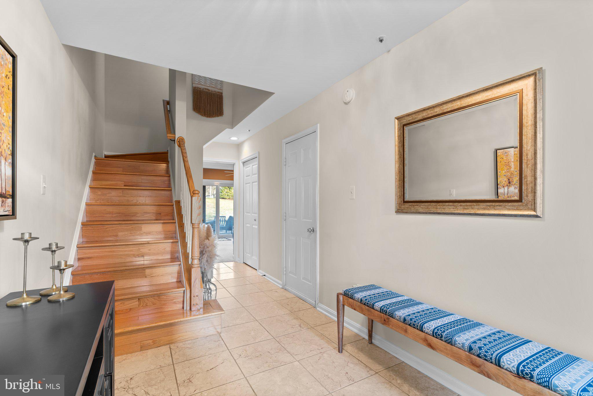 RIDGEFIELD - Residential