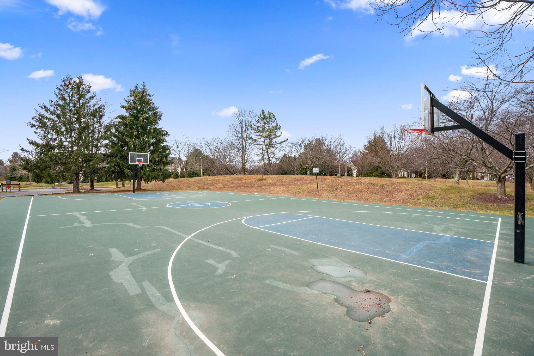 RIDGEFIELD - Residential