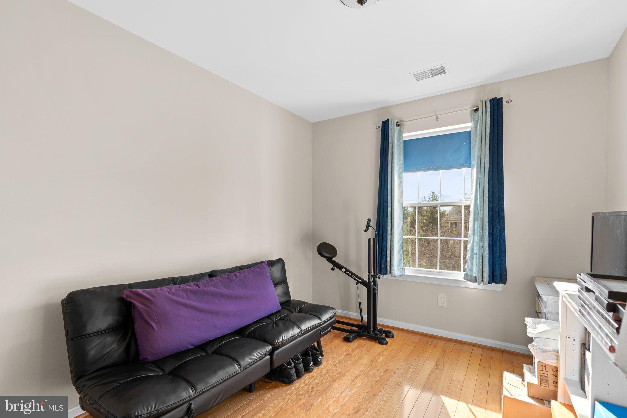 RIDGEFIELD - Residential