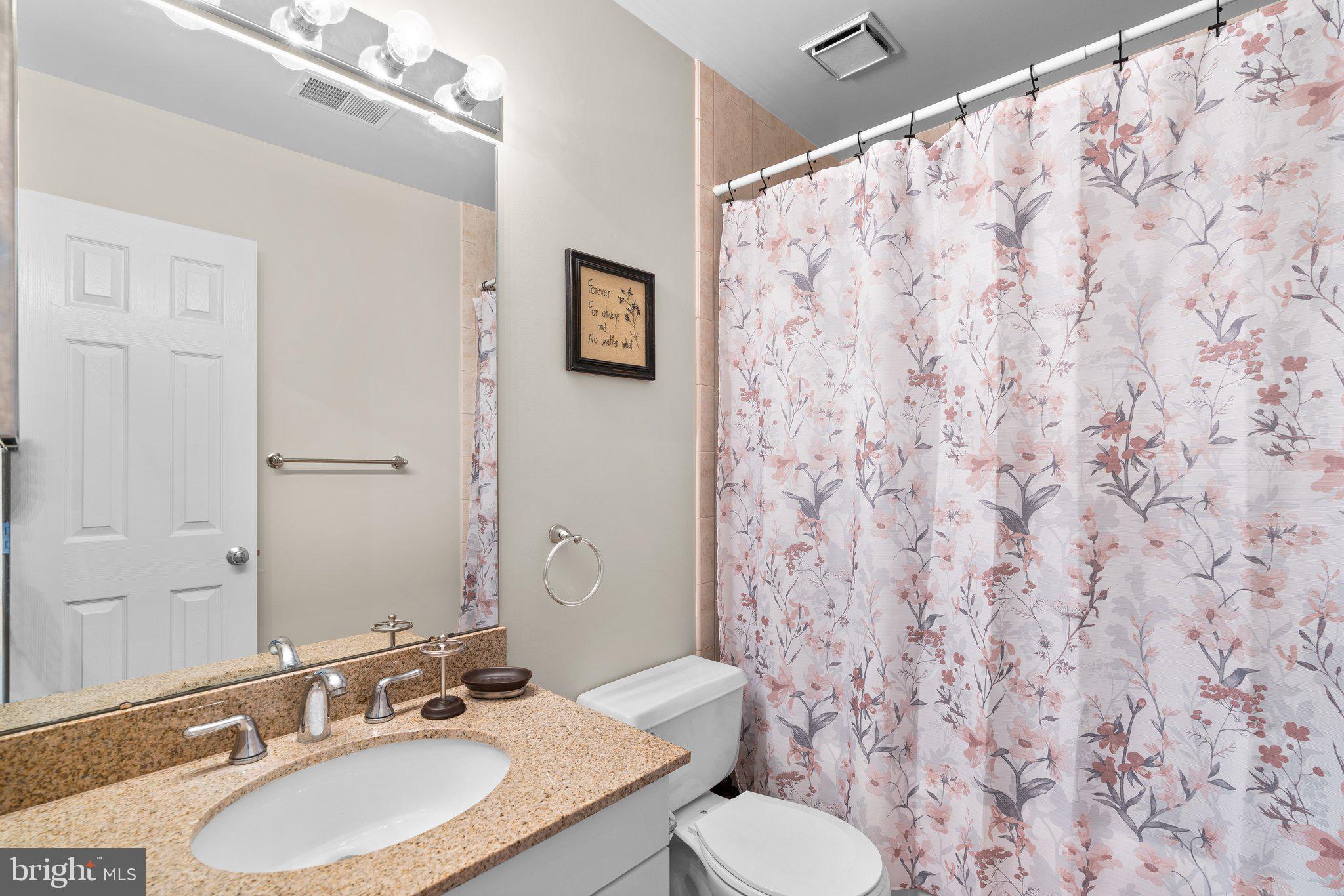 RIDGEFIELD - Residential