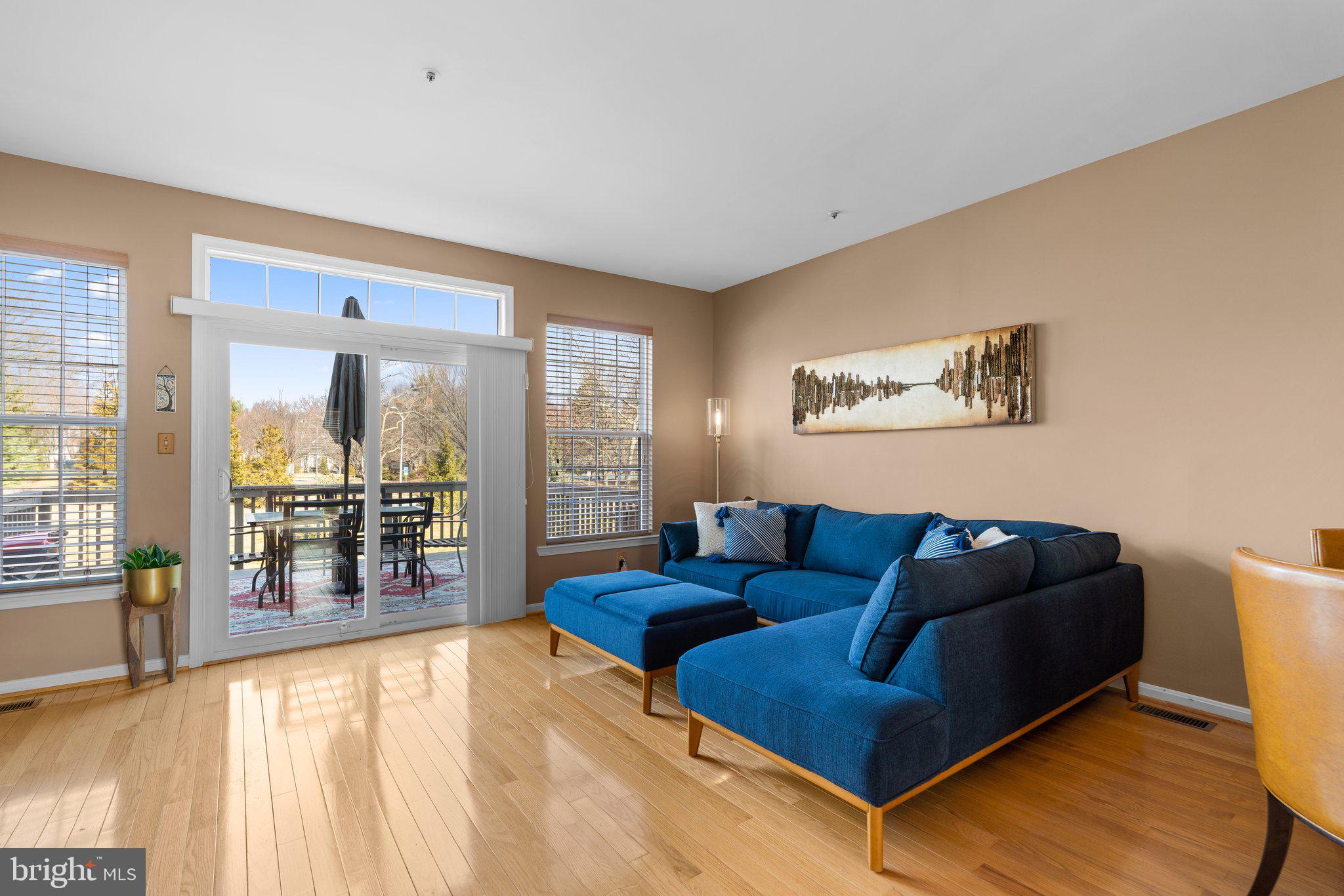 RIDGEFIELD - Residential