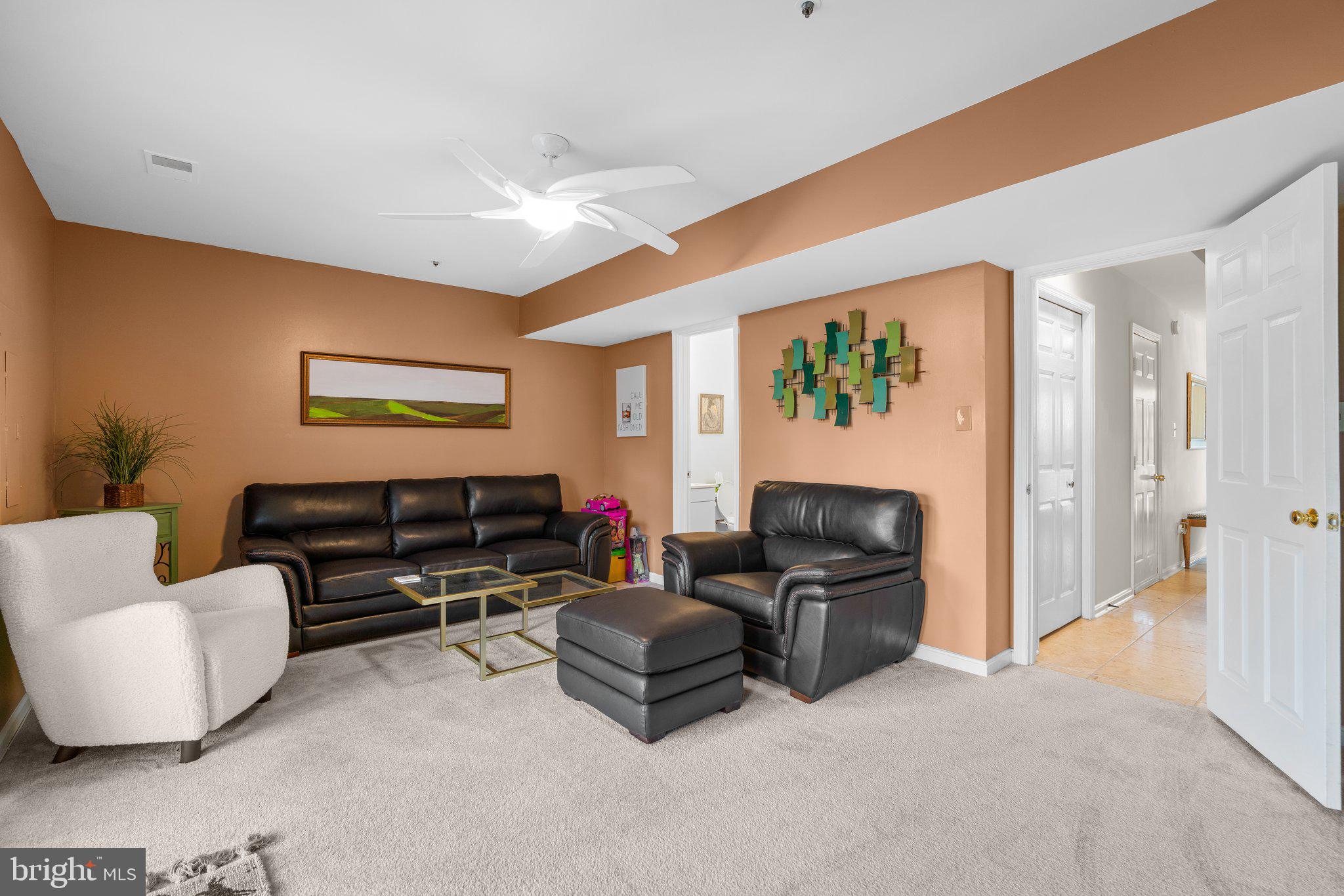 RIDGEFIELD - Residential