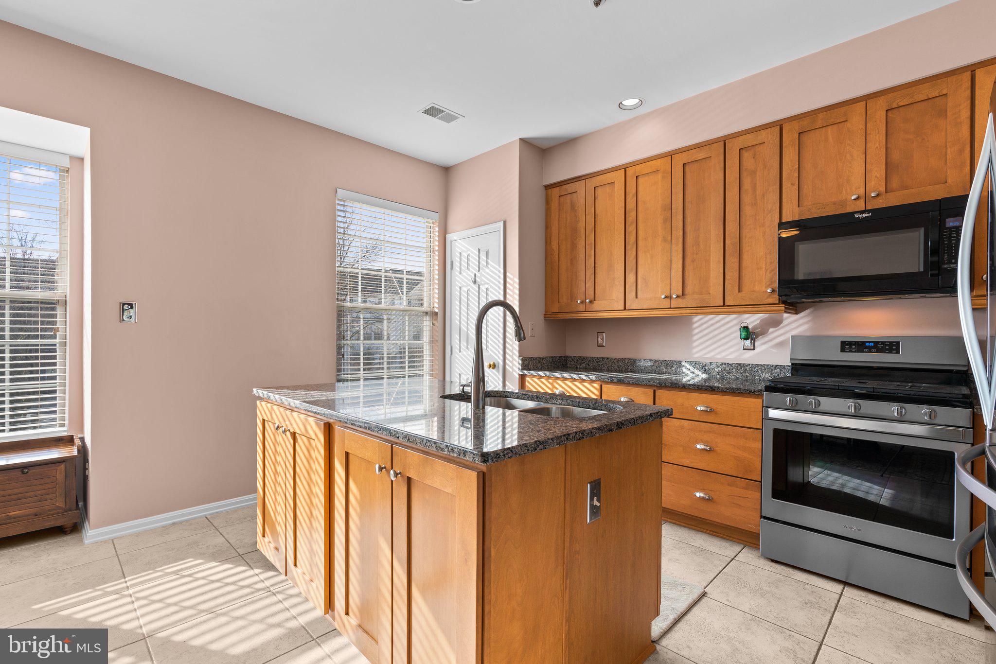 RIDGEFIELD - Residential