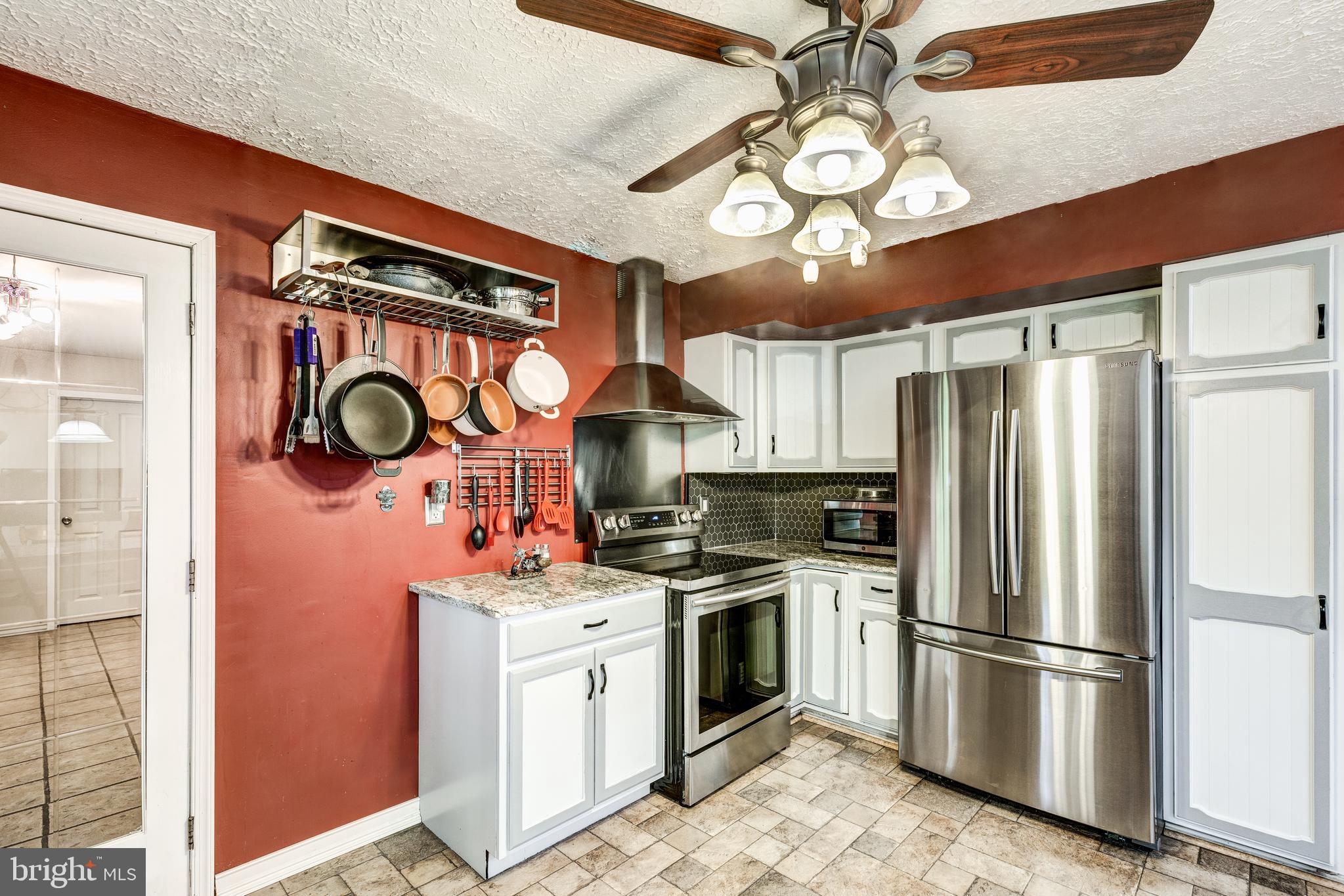 HUNT RIDGE - Residential