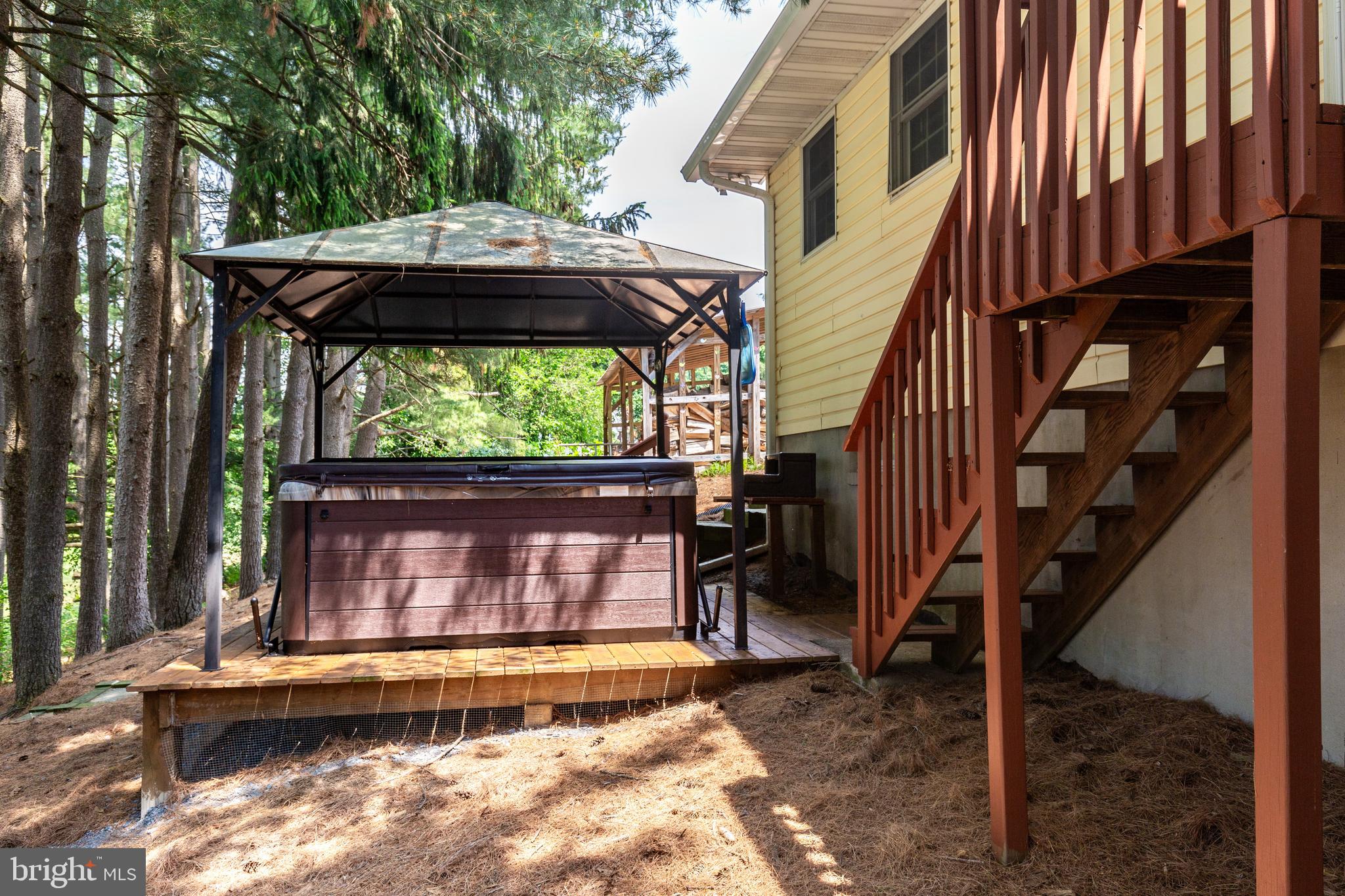 HUNT RIDGE - Residential