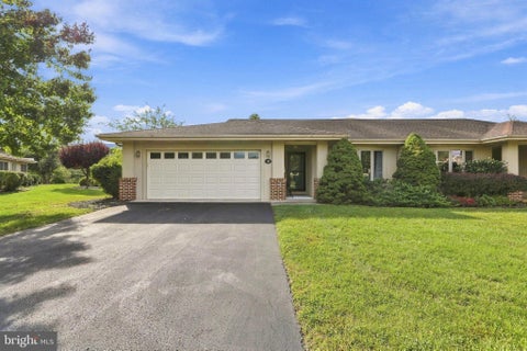 Townhouse For Sale - 70 Arrowhead Rdg Rdg<br/> HEDGESVILLE, WV 25427
