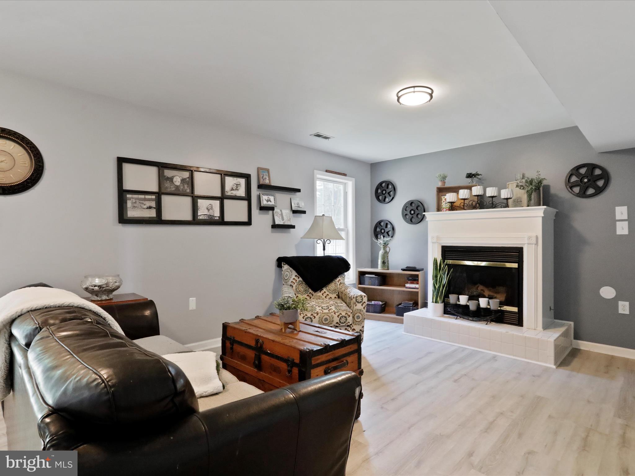 BRIAR RUN - Residential