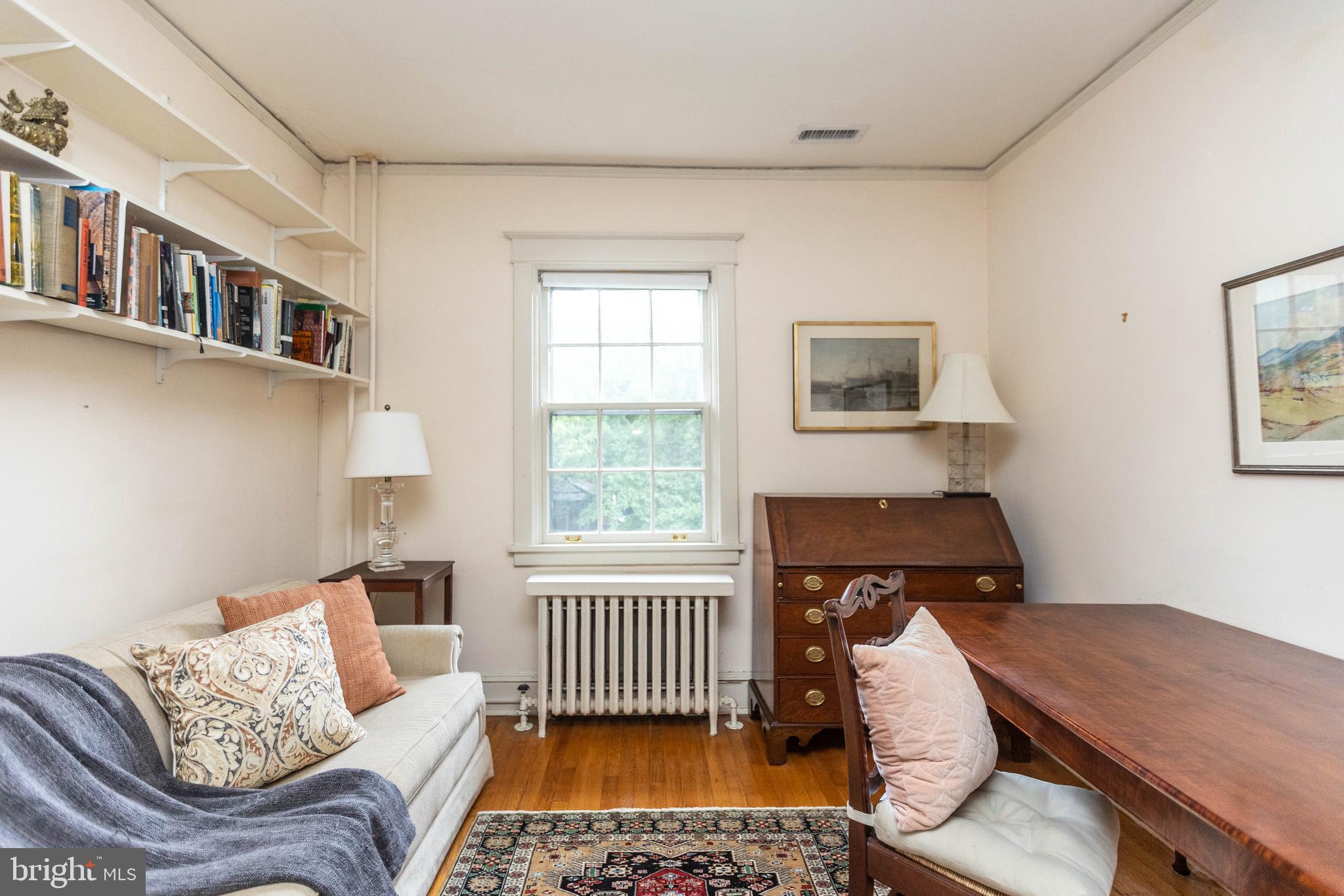 ROLAND PARK - Residential