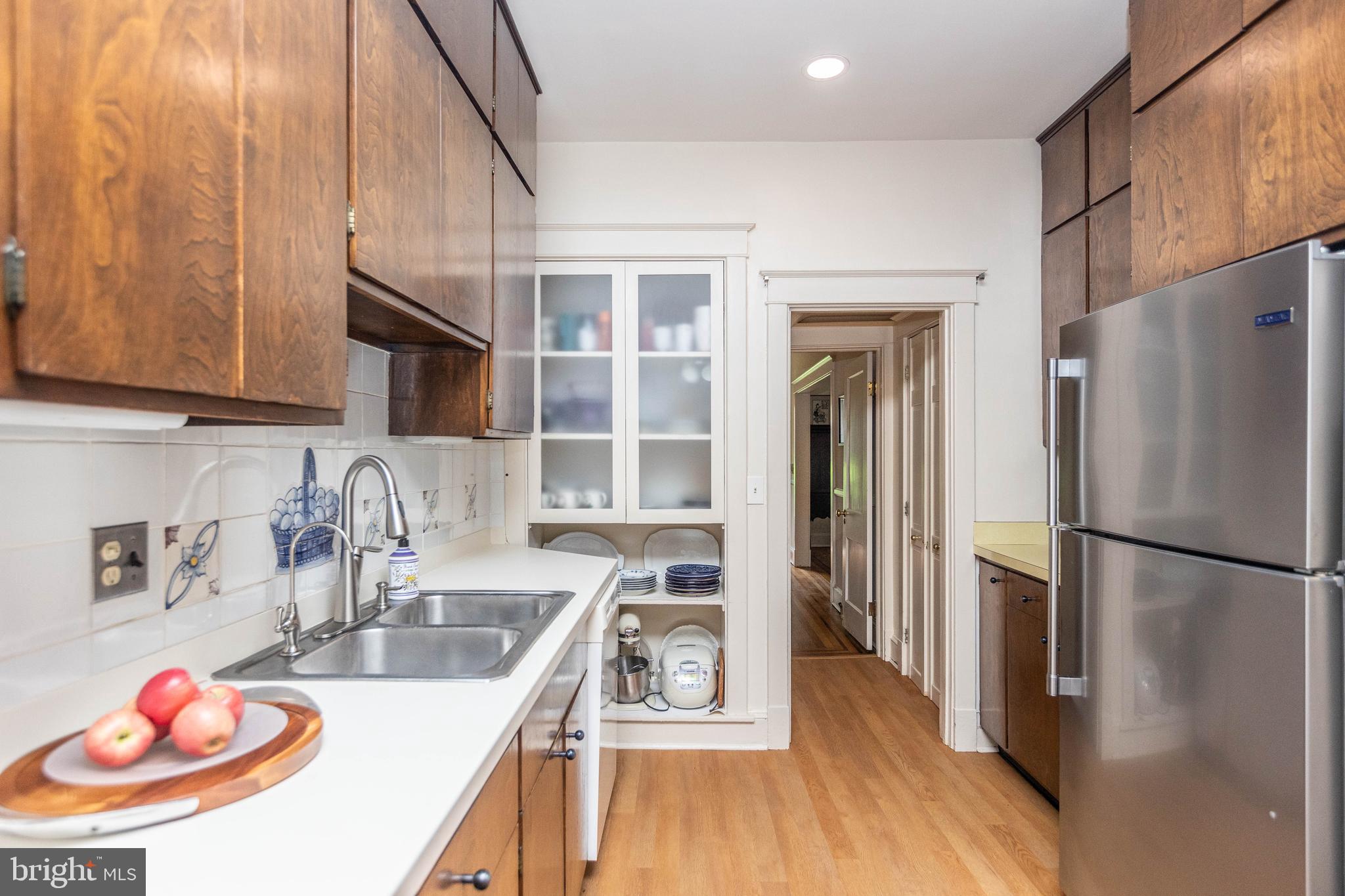 ROLAND PARK - Residential