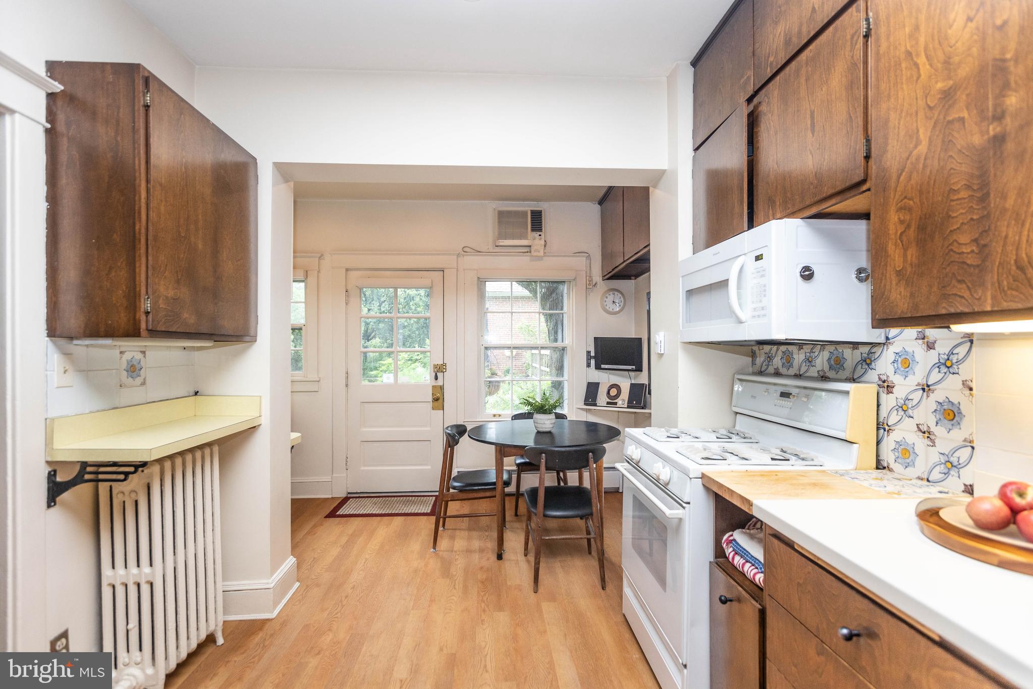 ROLAND PARK - Residential