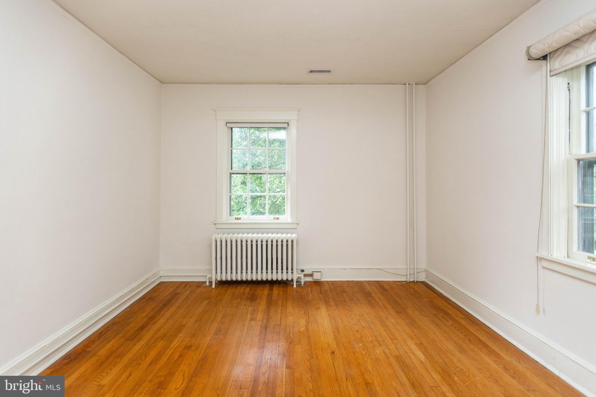 ROLAND PARK - Residential