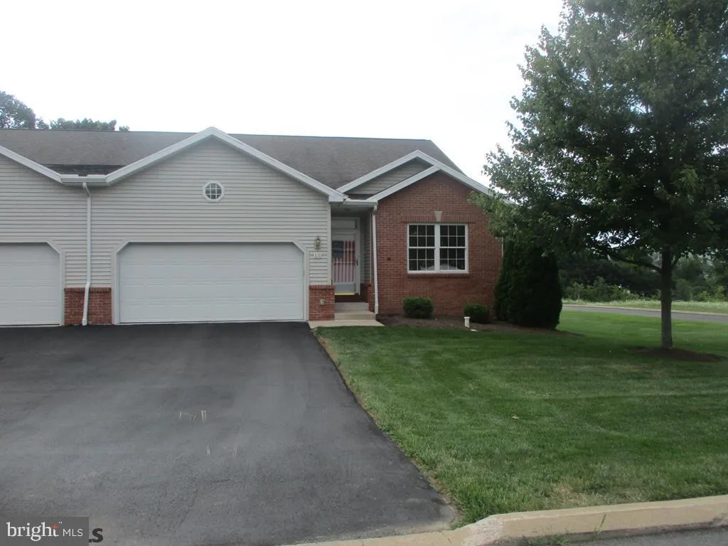 131 Rosewood Cove Unit 131, Bellefonte, PA 16823