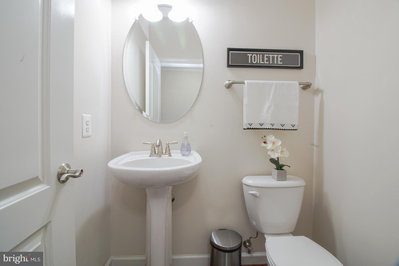 WEST LAWN - Residential