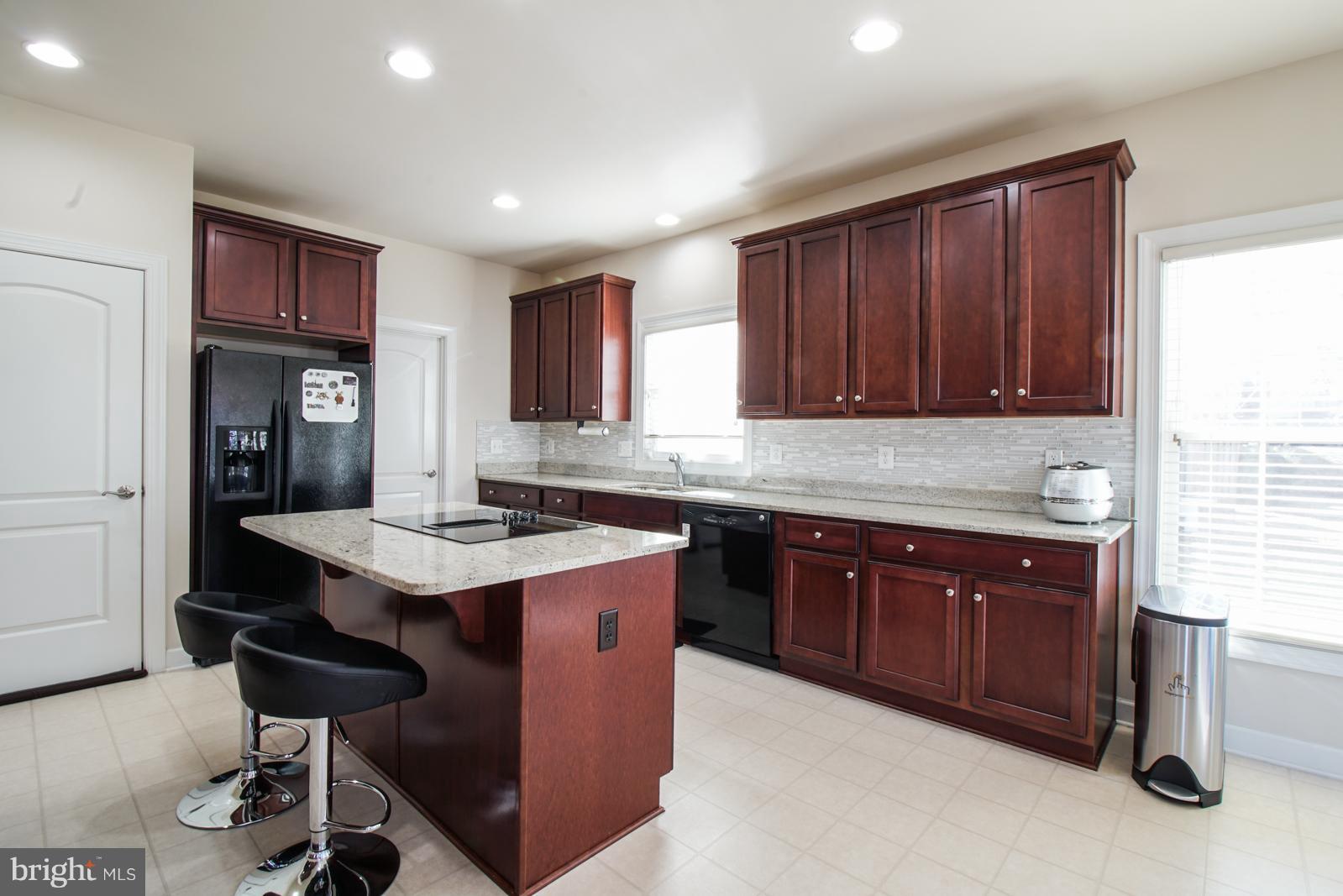 WEST LAWN - Residential