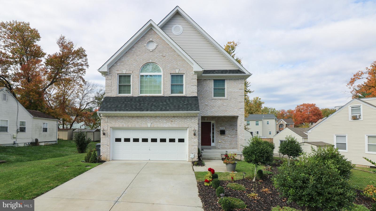 WEST LAWN - Residential