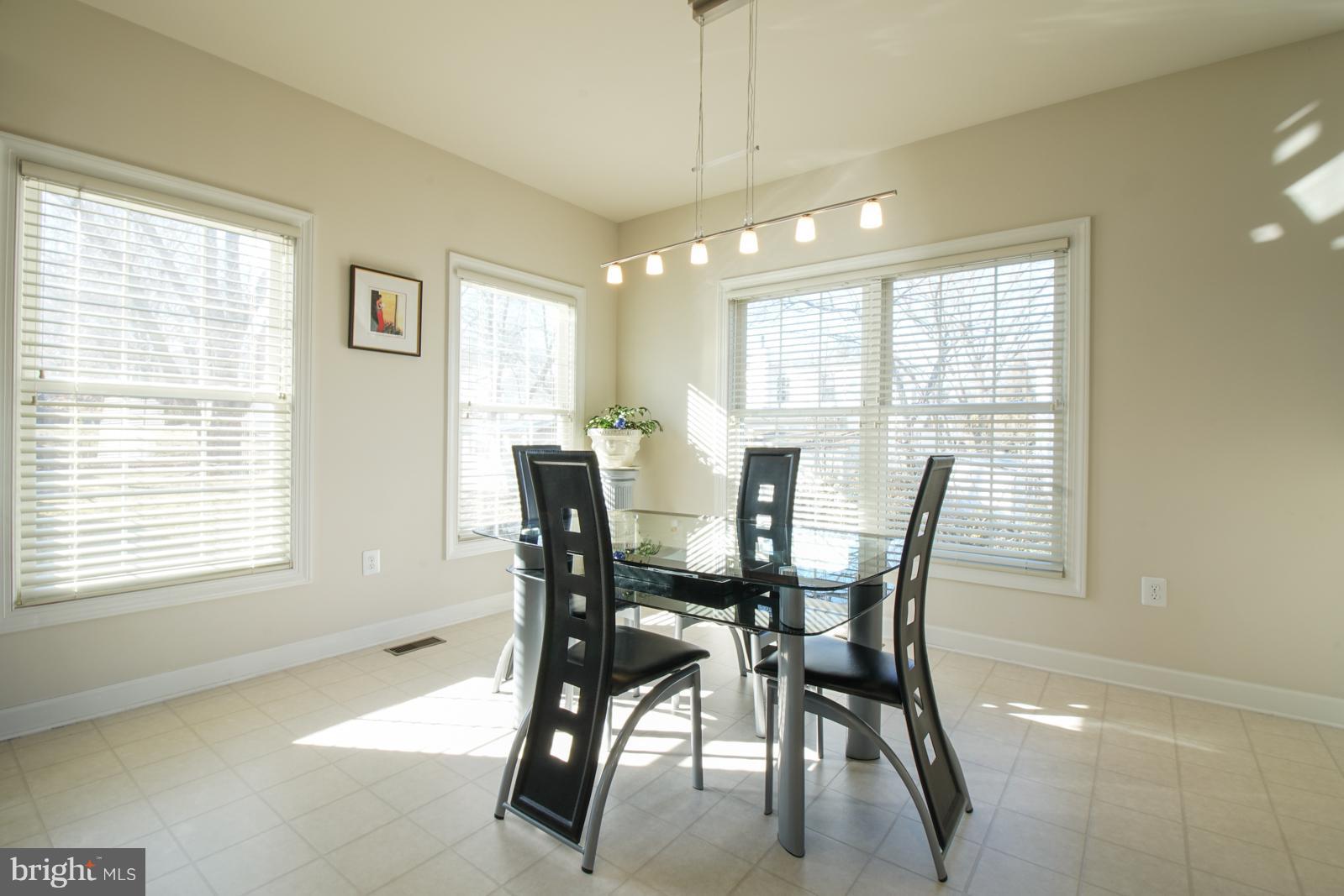 WEST LAWN - Residential