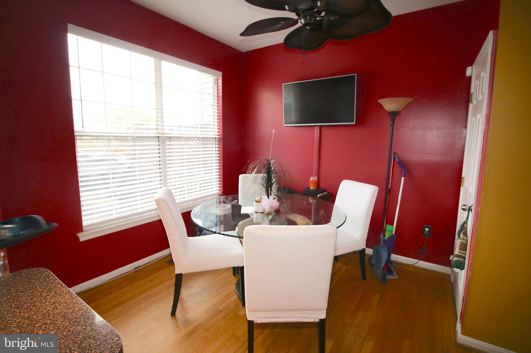 WAYSIDE VILLAGE - Residential Lease