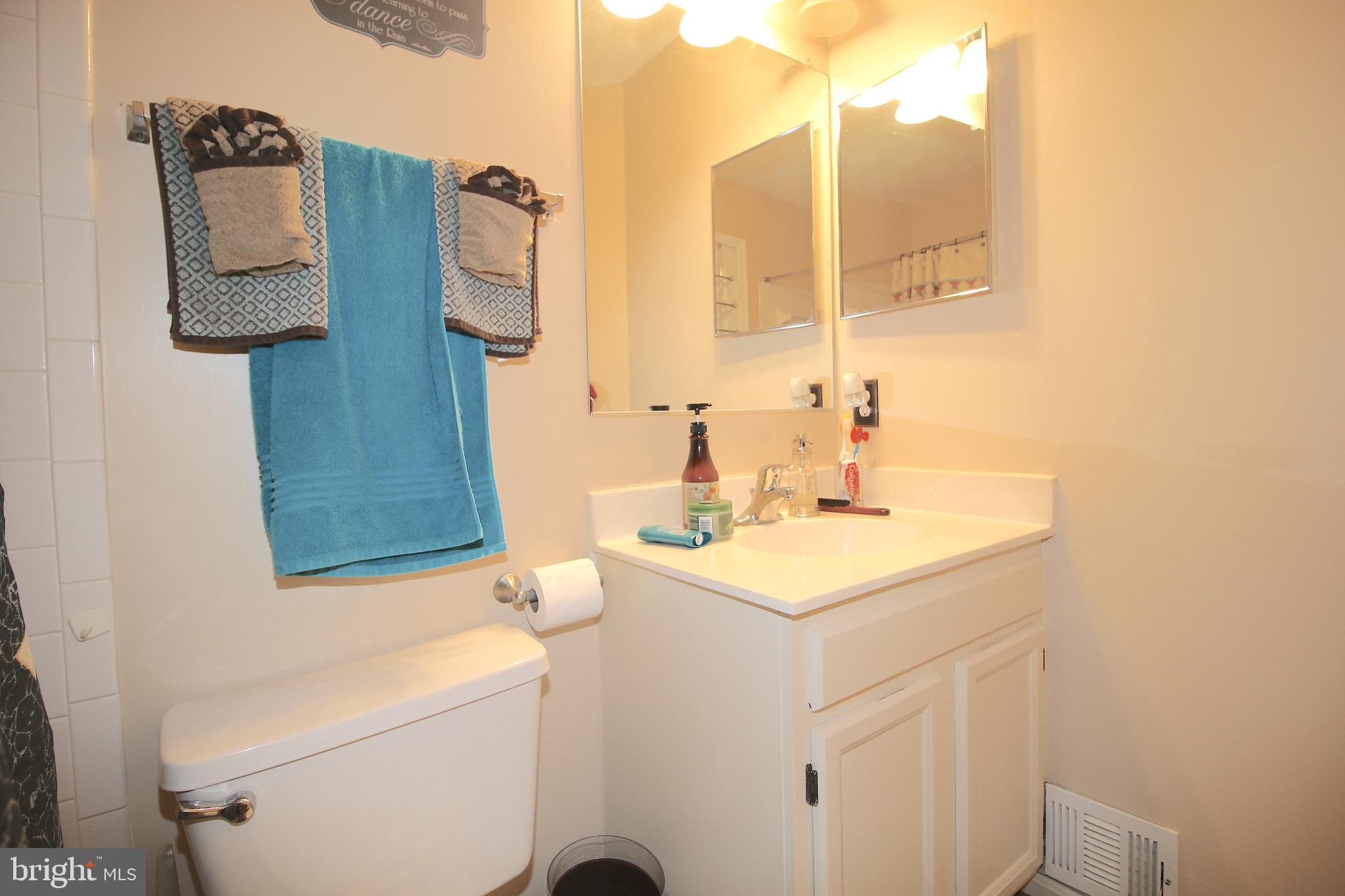 WAYSIDE VILLAGE - Residential Lease