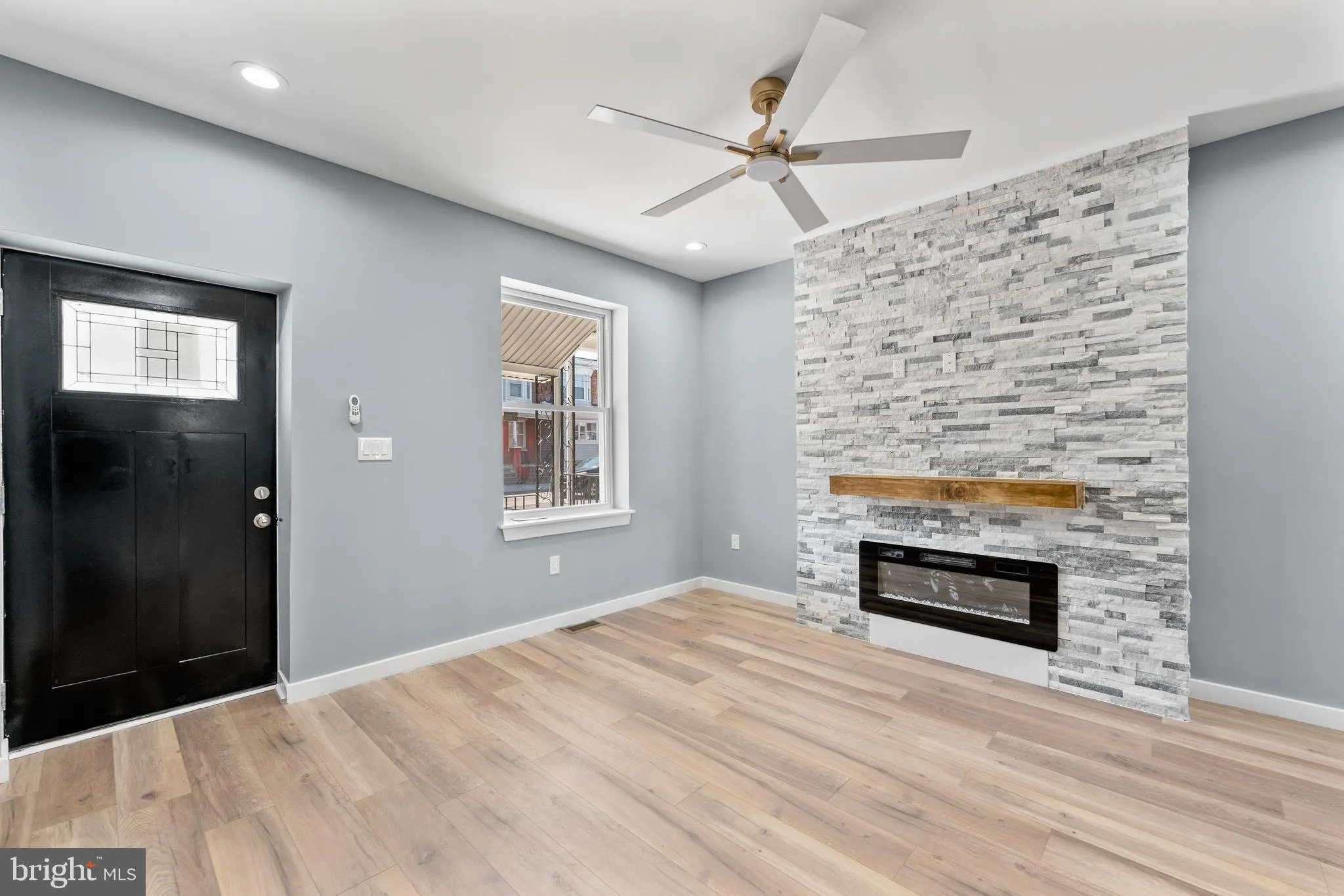 Philadelphia, Pennsylvania 19143, United States, 3 Bedrooms Bedrooms, ,2 BathroomsBathrooms,Residential,Contingent,102317