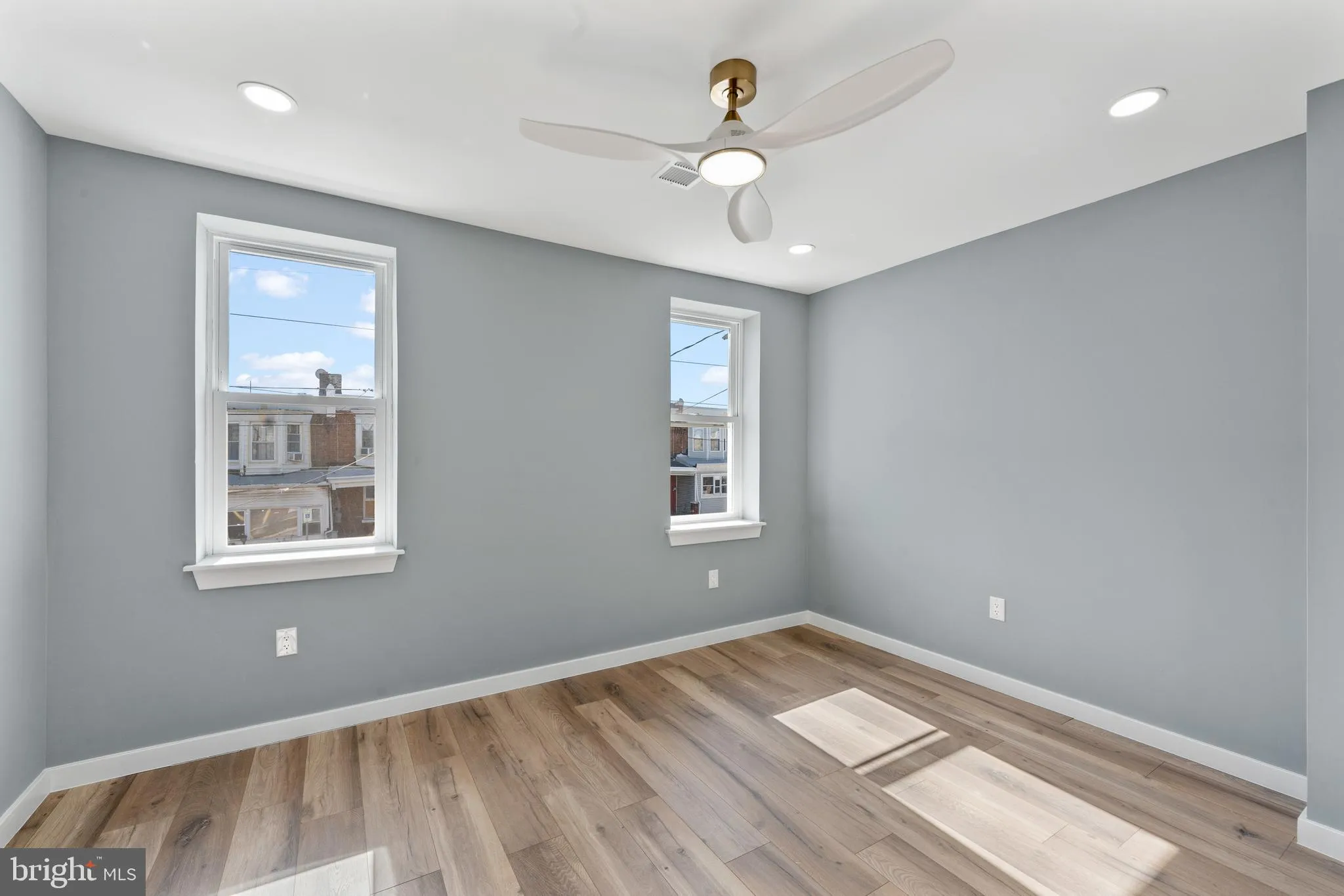 Philadelphia, Pennsylvania 19143, United States, 3 Bedrooms Bedrooms, ,2 BathroomsBathrooms,Residential,Contingent,102317