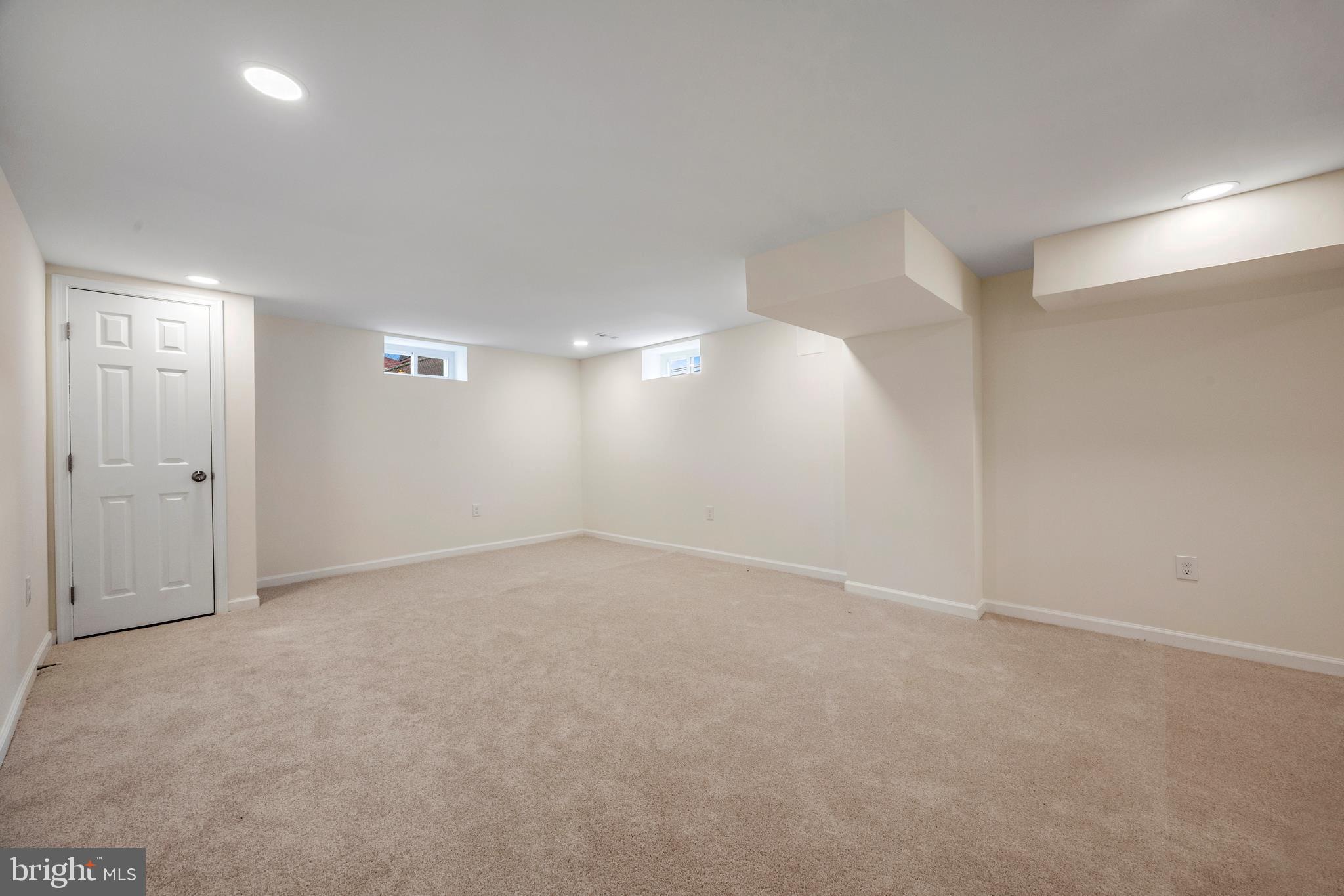 ROLAND TERRACE - Residential