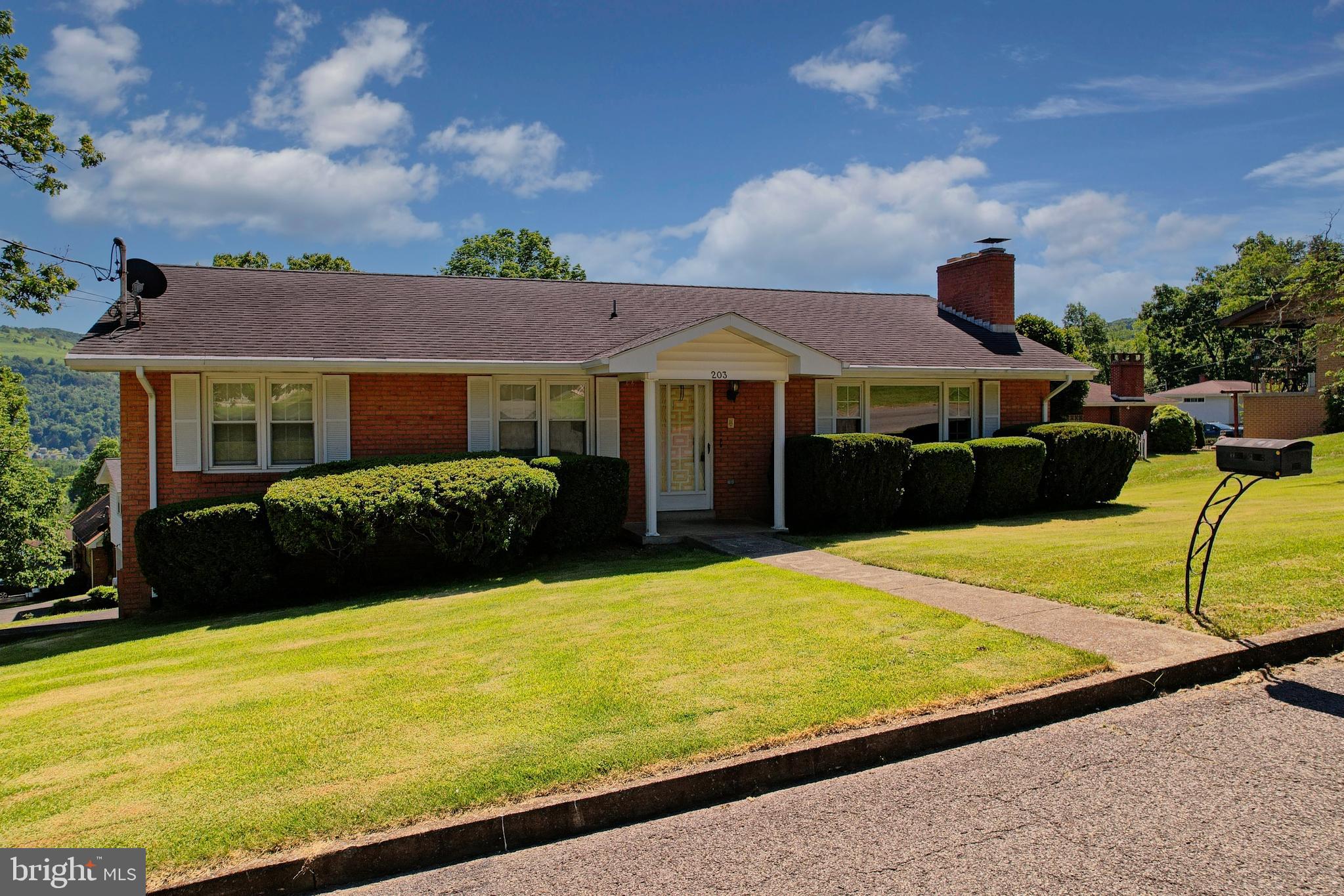203 MARSH AVENUE