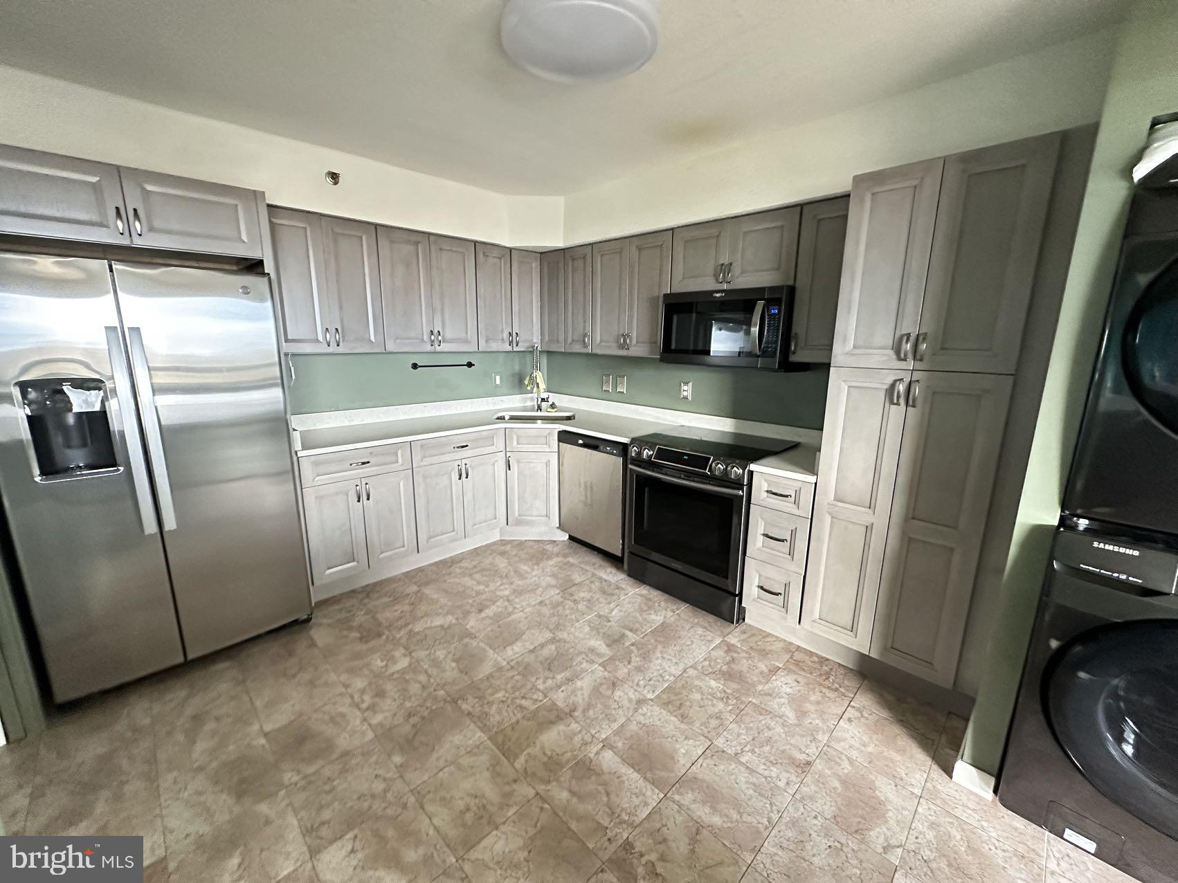 3709 S GEORGE MASON DRIVE 1608