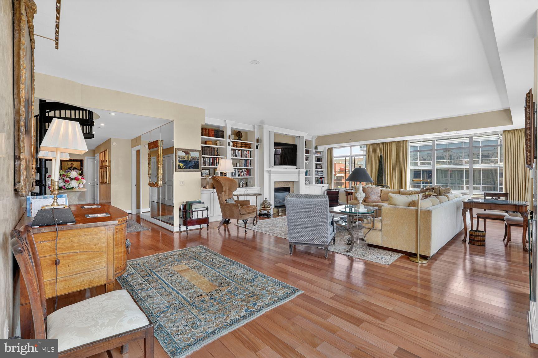 2425 L STREET NW 939