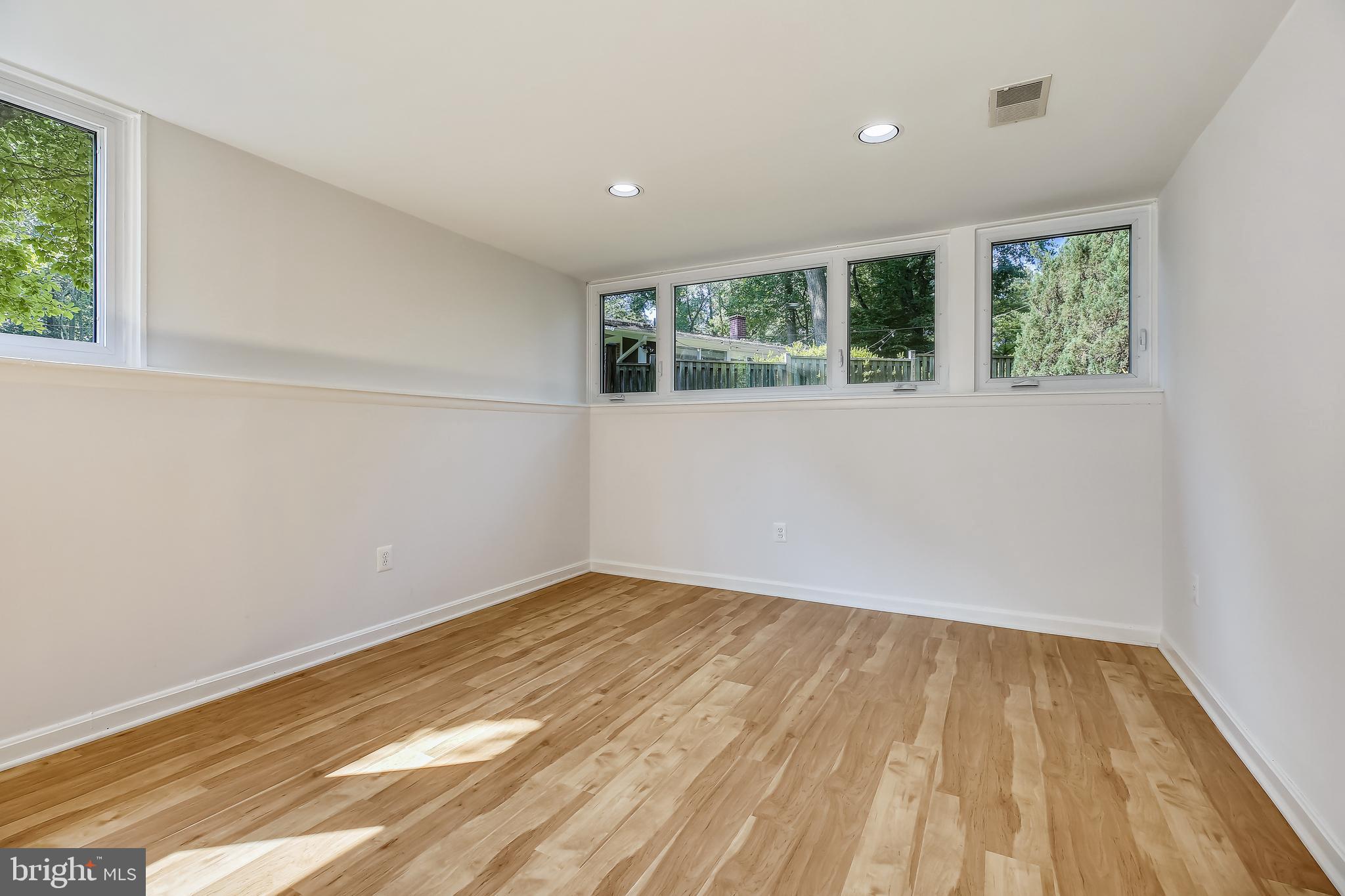 ROCK CREEK PALISADES - Residential