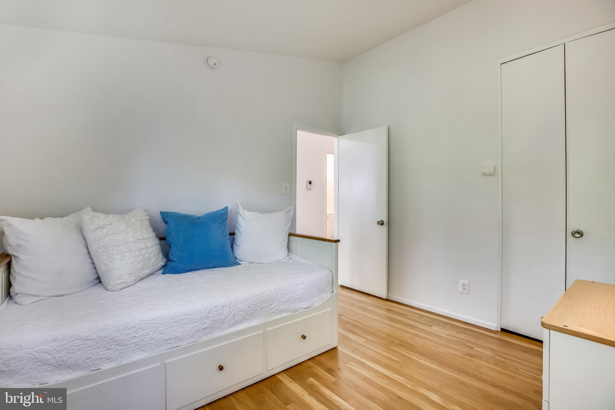 ROCK CREEK PALISADES - Residential