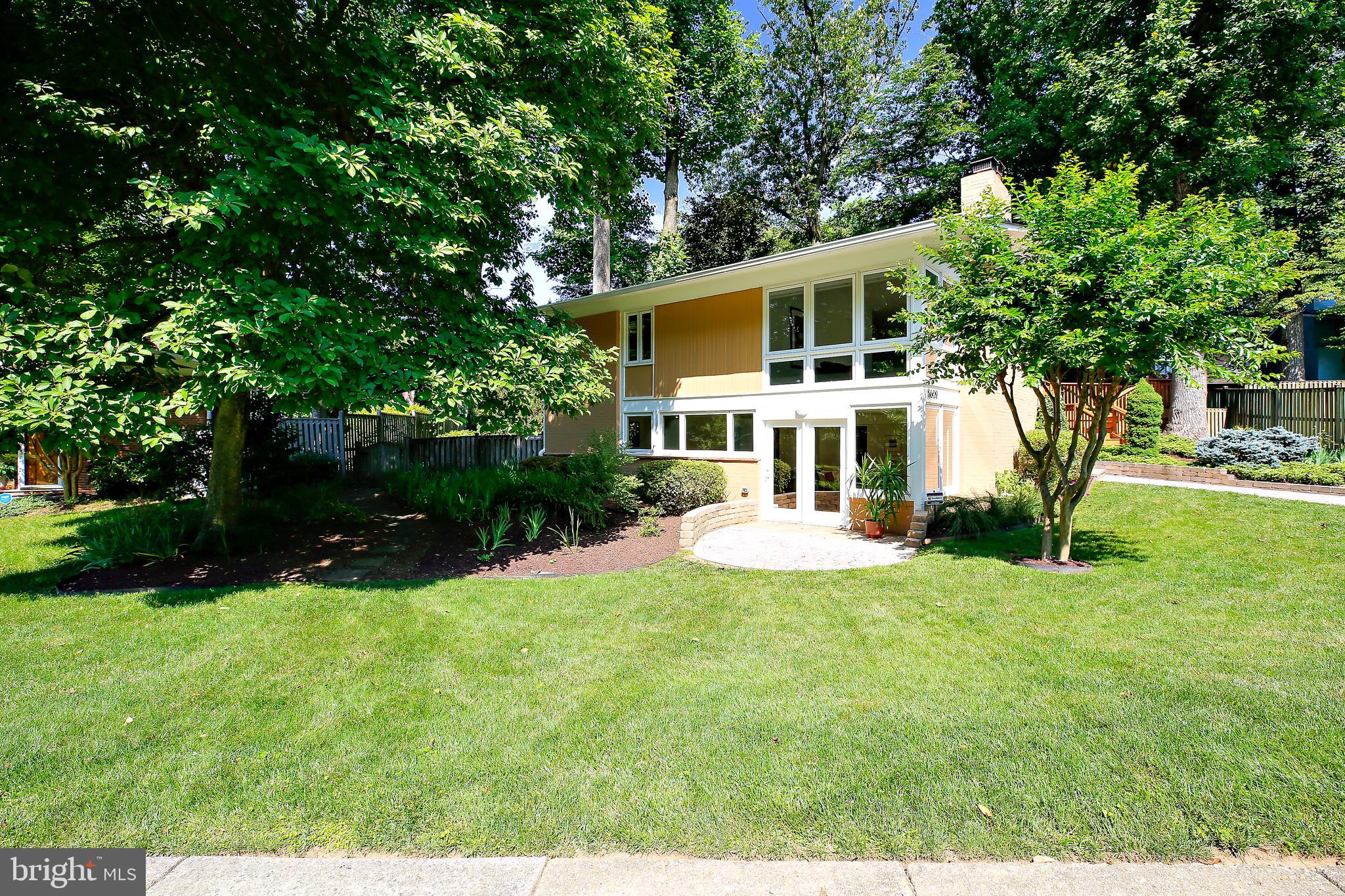 ROCK CREEK PALISADES - Residential