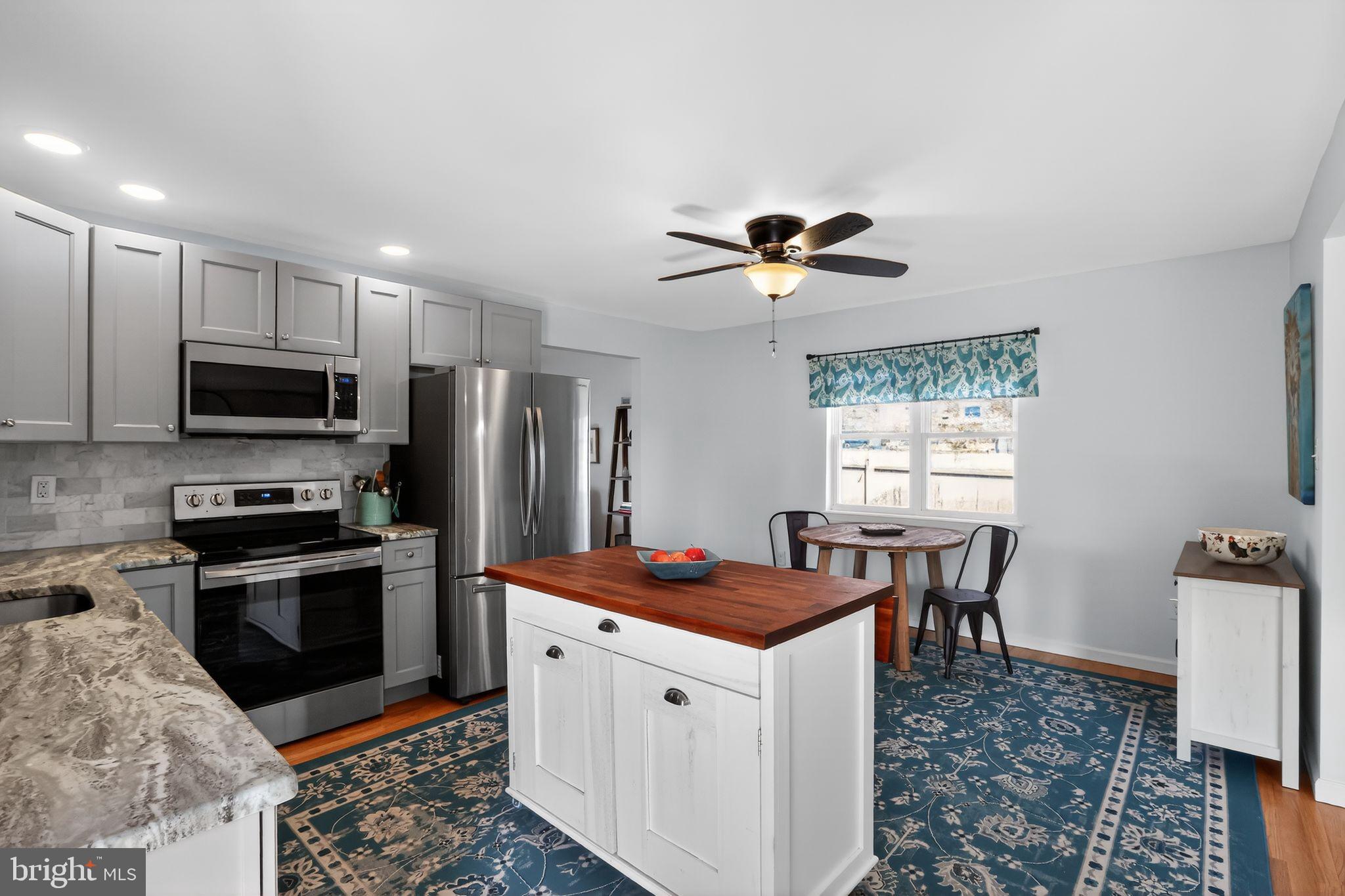 WESTVIEW ACRES - Residential