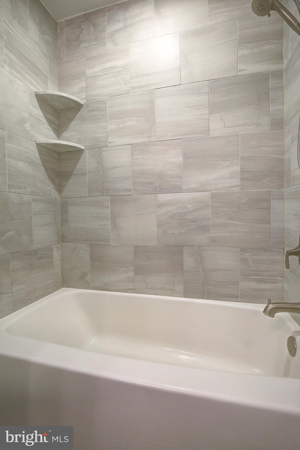 ARBOR GREENE - Residential