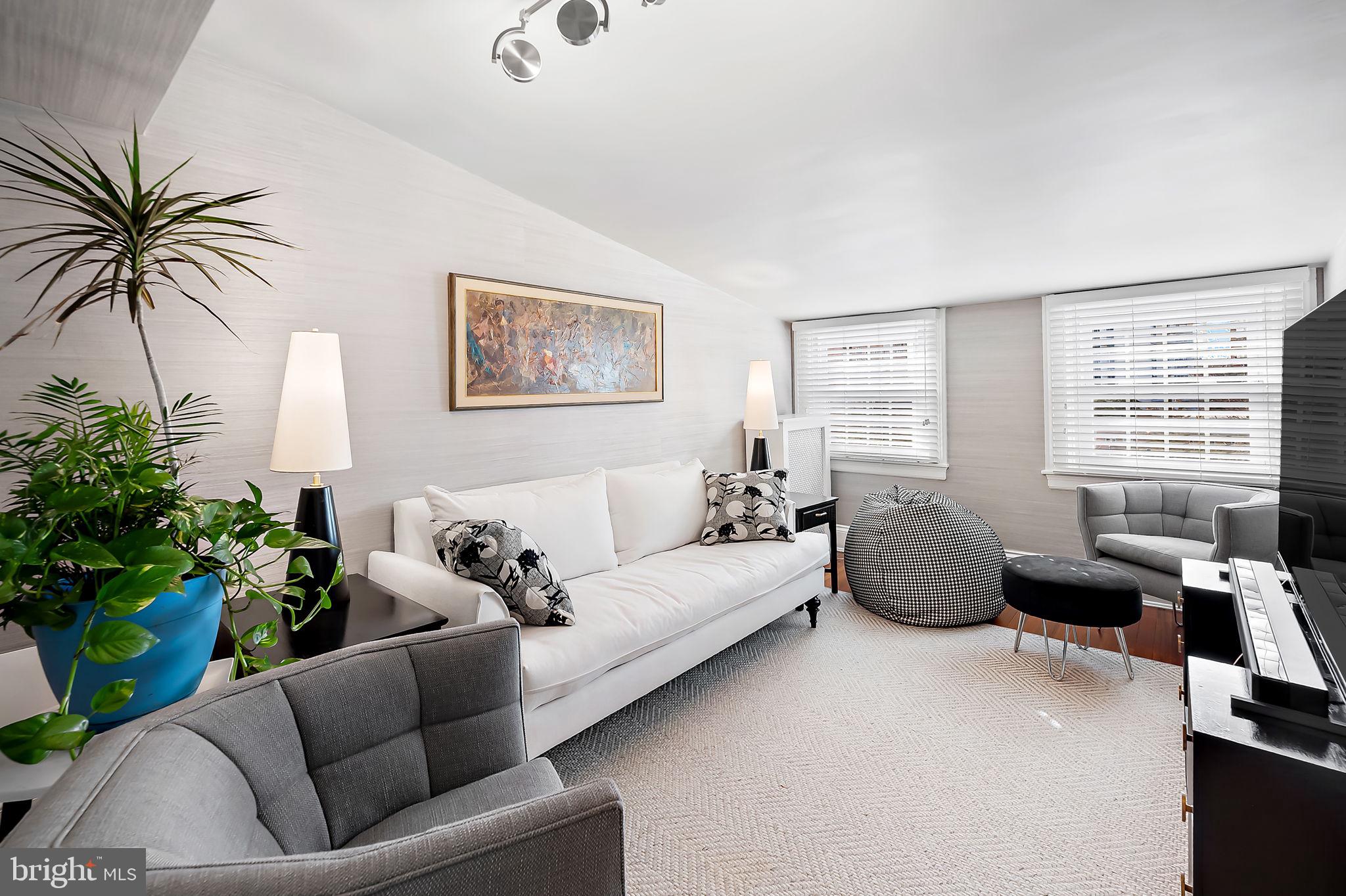 TUSCANY-CANTERBURY - Residential