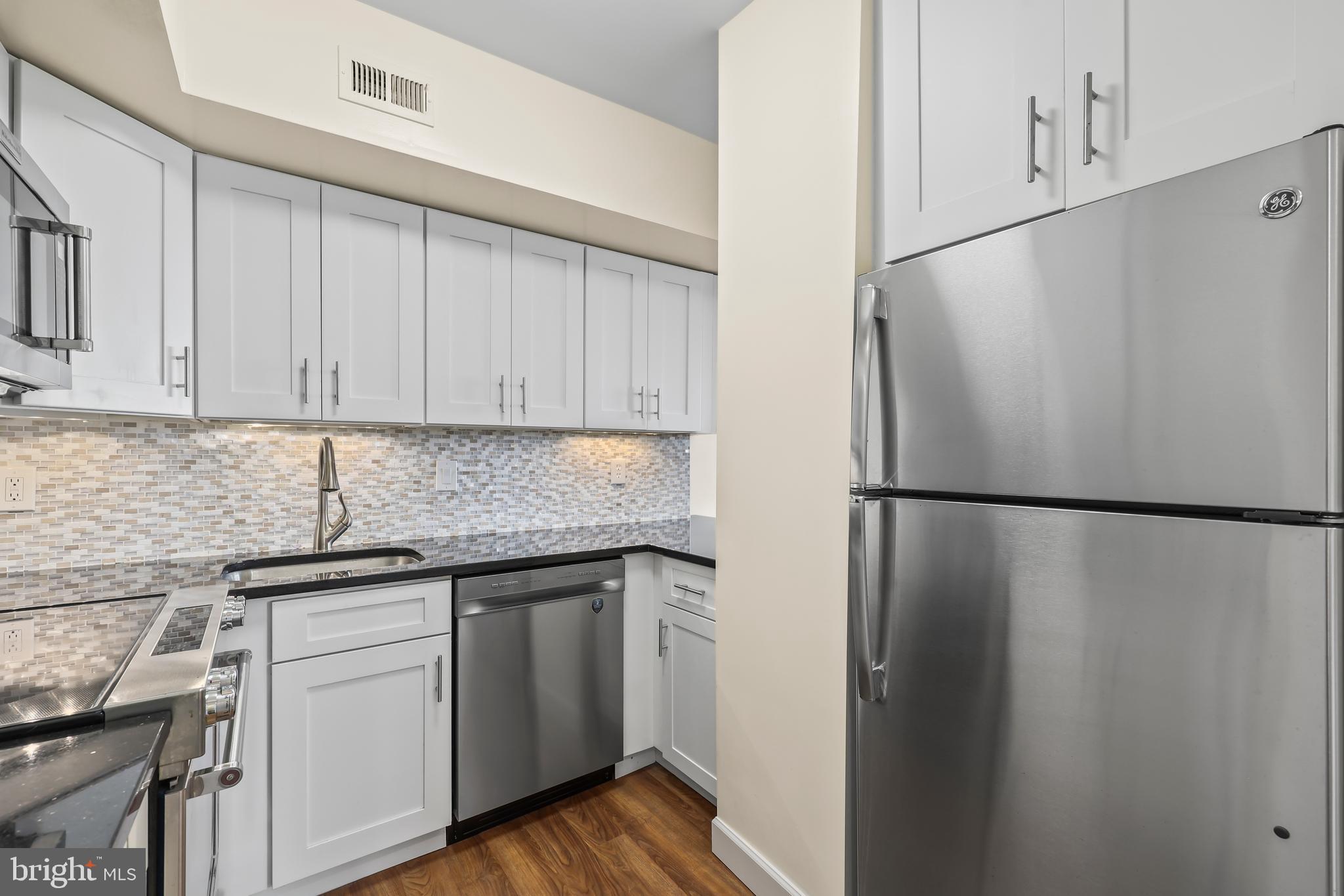 EASTVIEW AT BALLSTON METRO - Residential